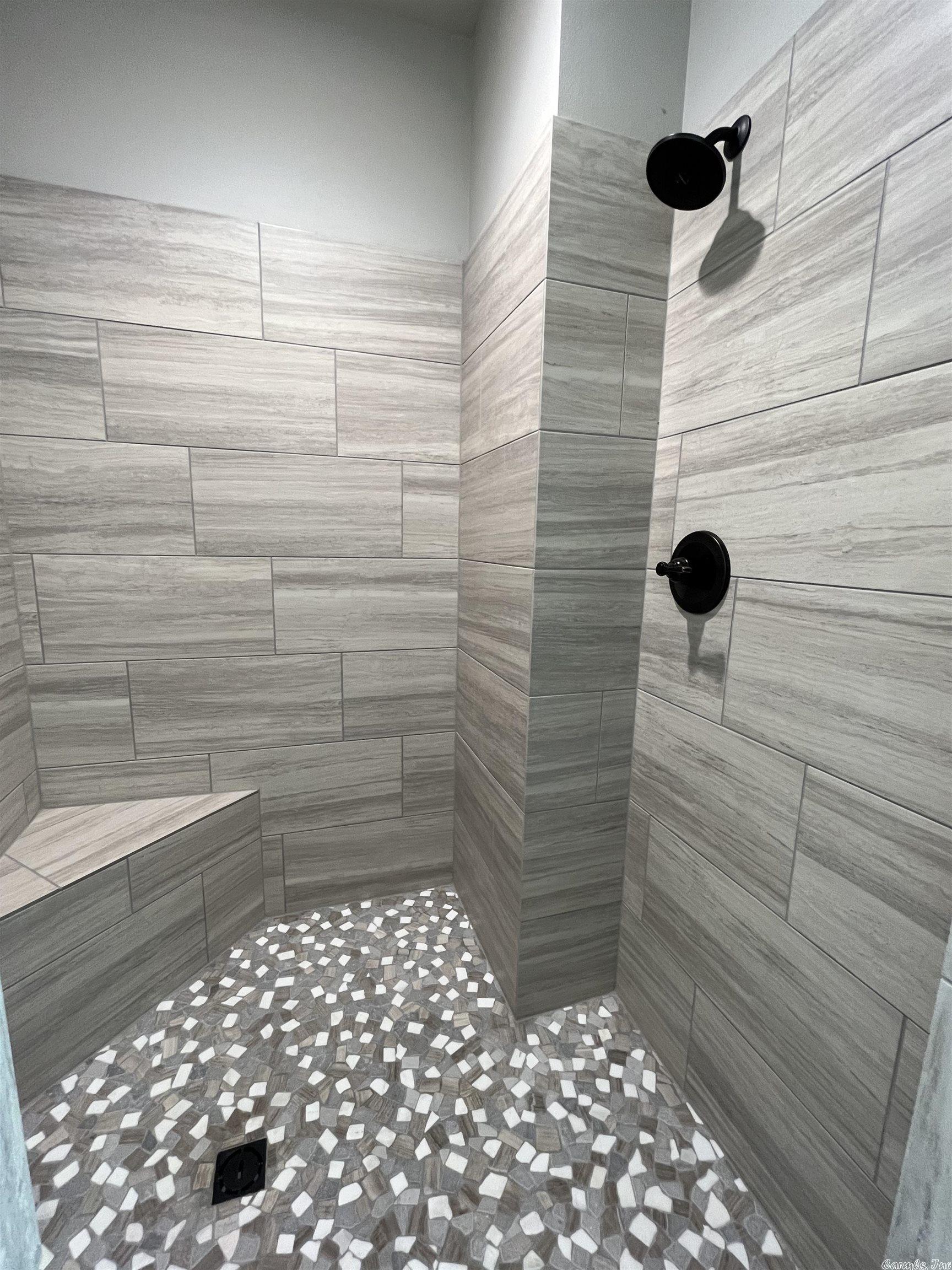 THE WOODS OF HURRICANE LAKE ESTA - Residential