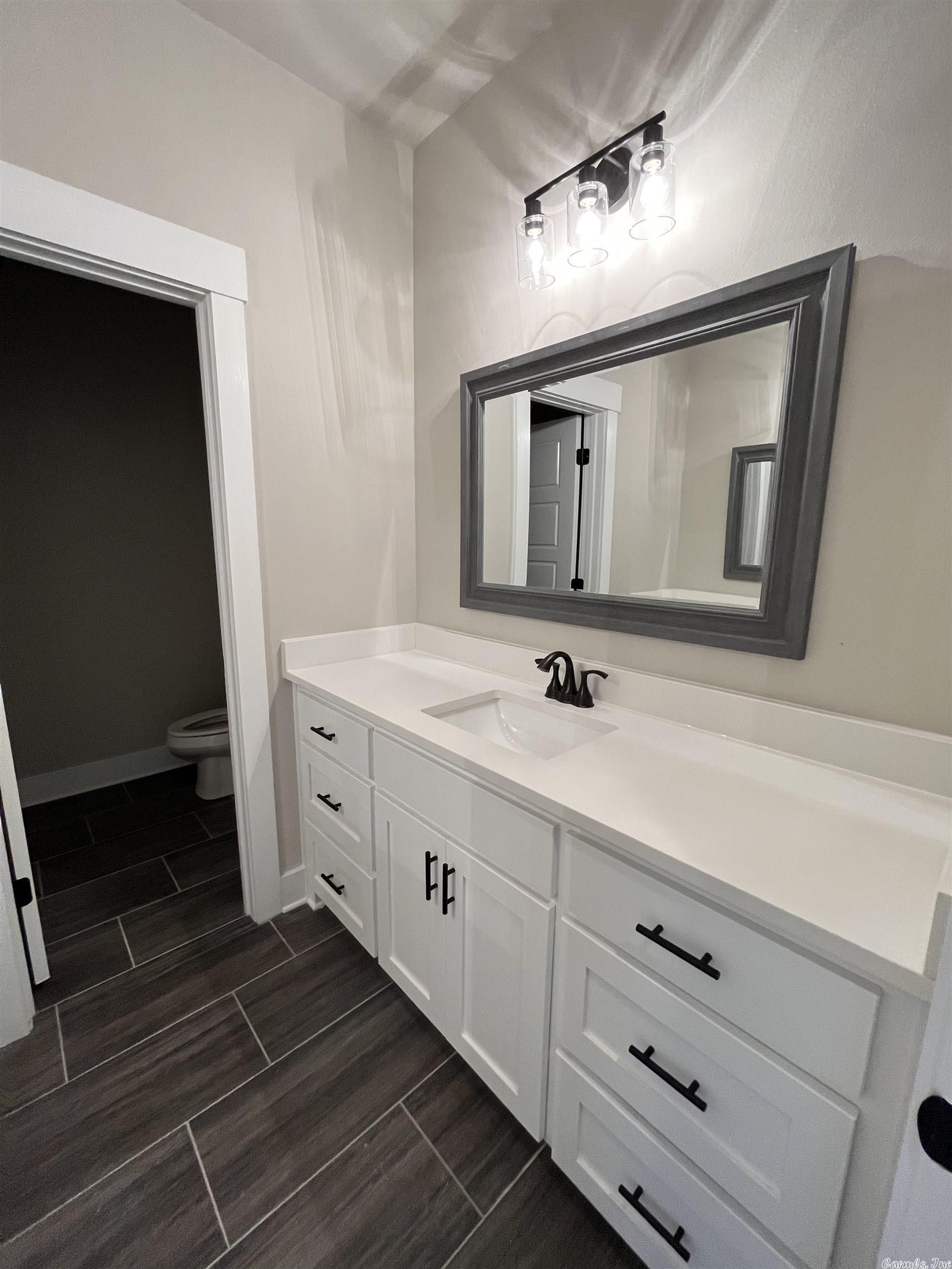 THE WOODS OF HURRICANE LAKE ESTA - Residential