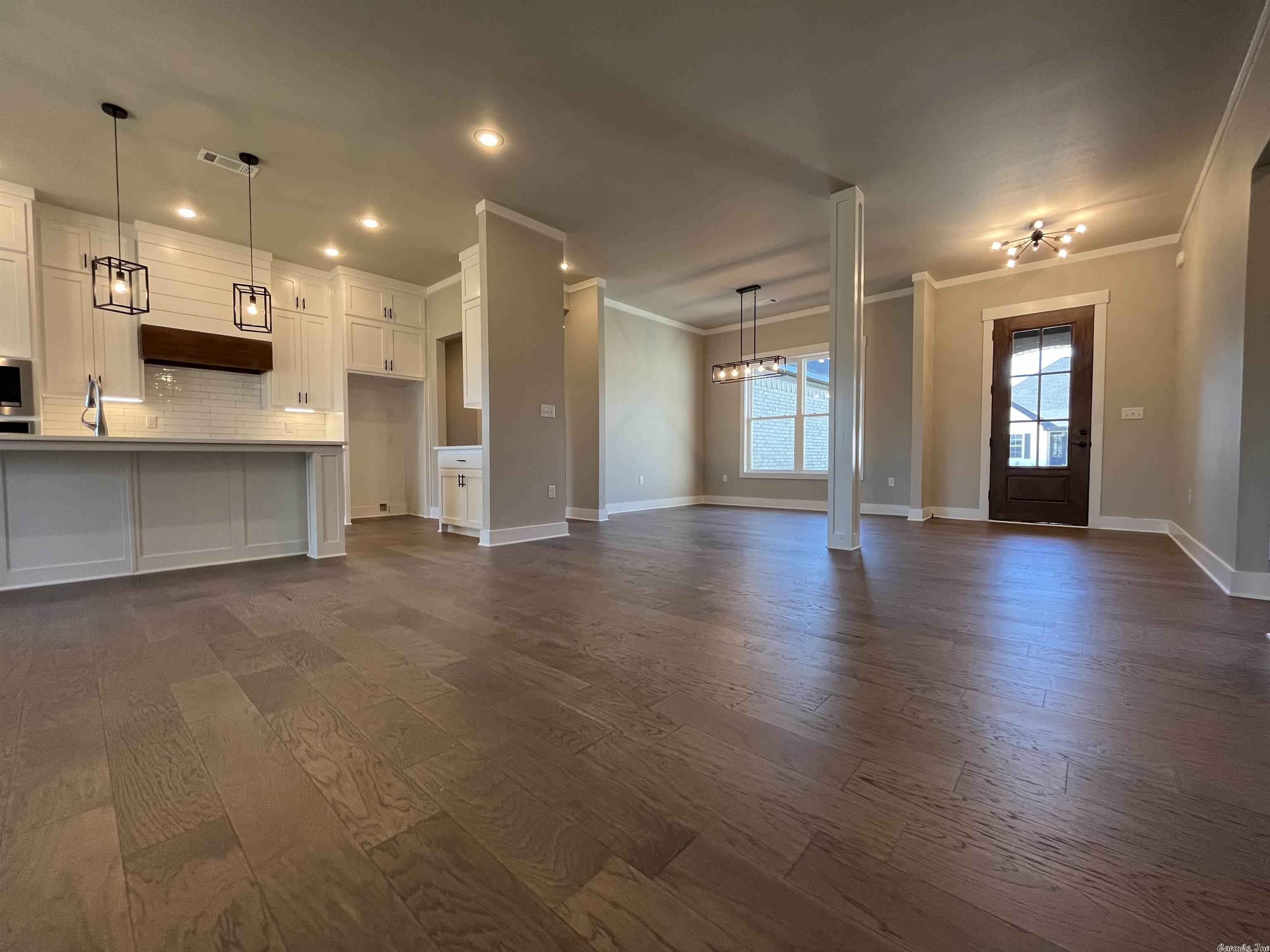 THE WOODS OF HURRICANE LAKE ESTA - Residential