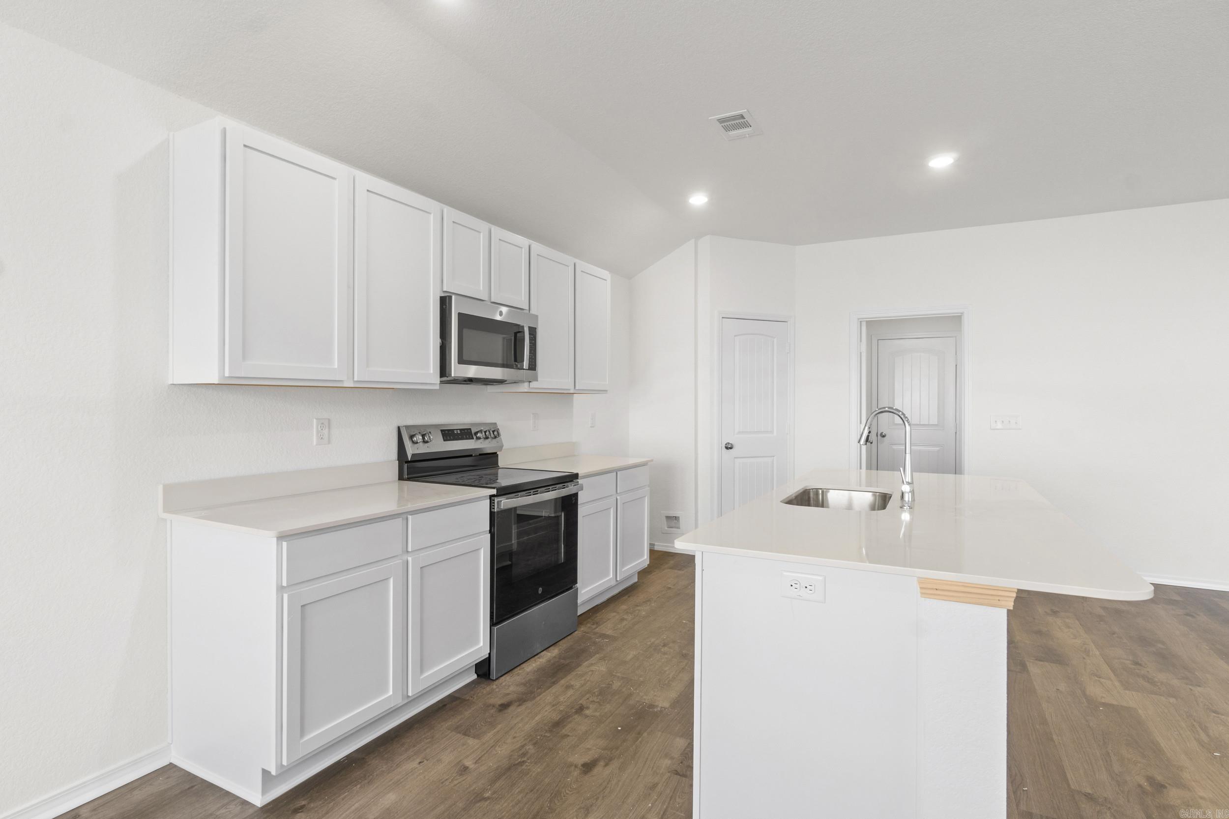 SOUTHFORK RANCH S/D PH I - Residential