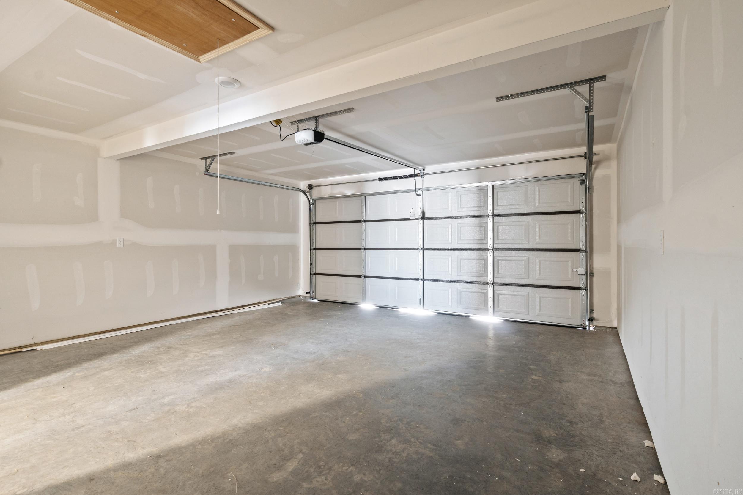 SOUTHFORK RANCH S/D PH I - Residential