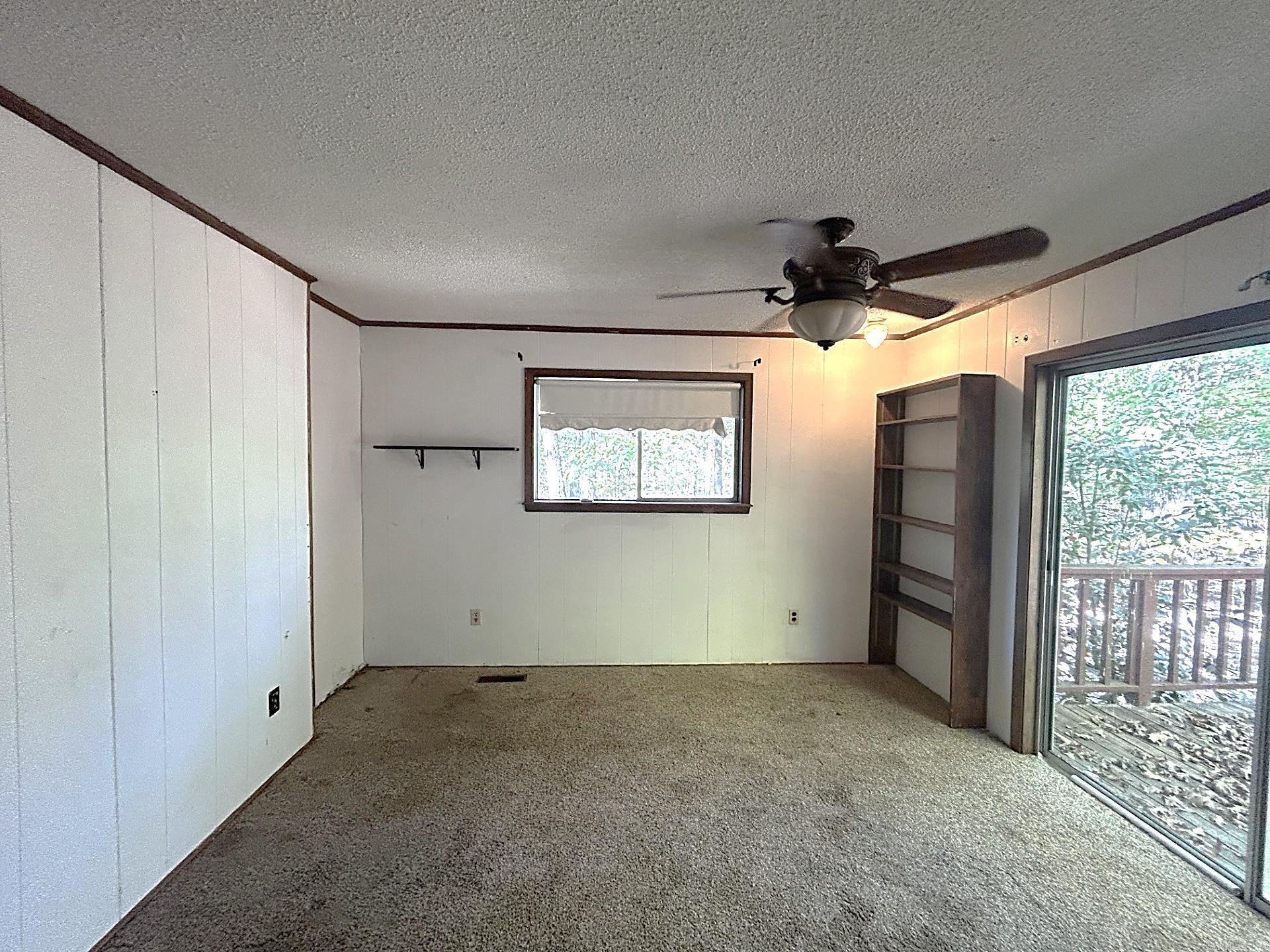 DIAMONDHEAD R - Residential