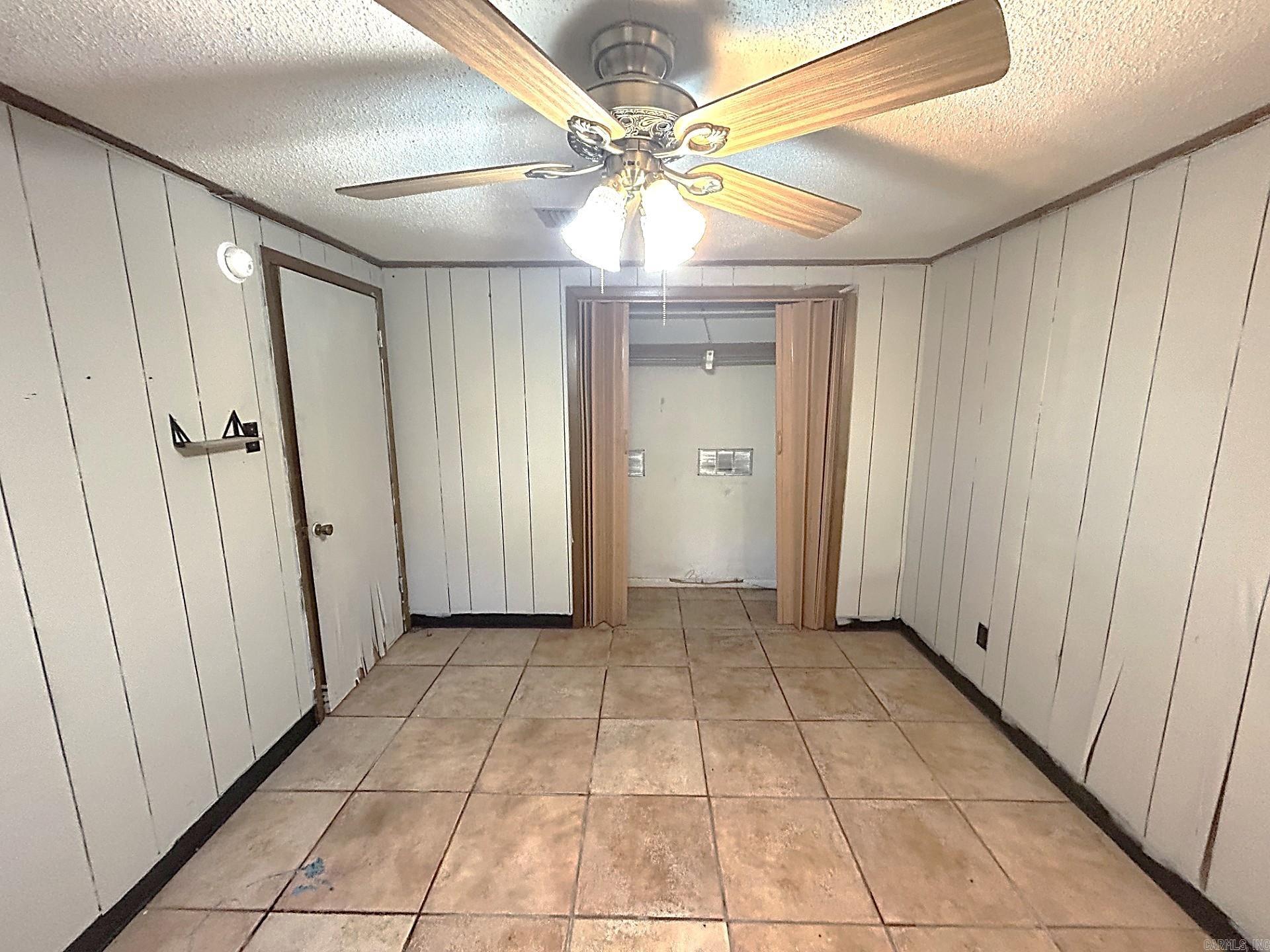 DIAMONDHEAD R - Residential