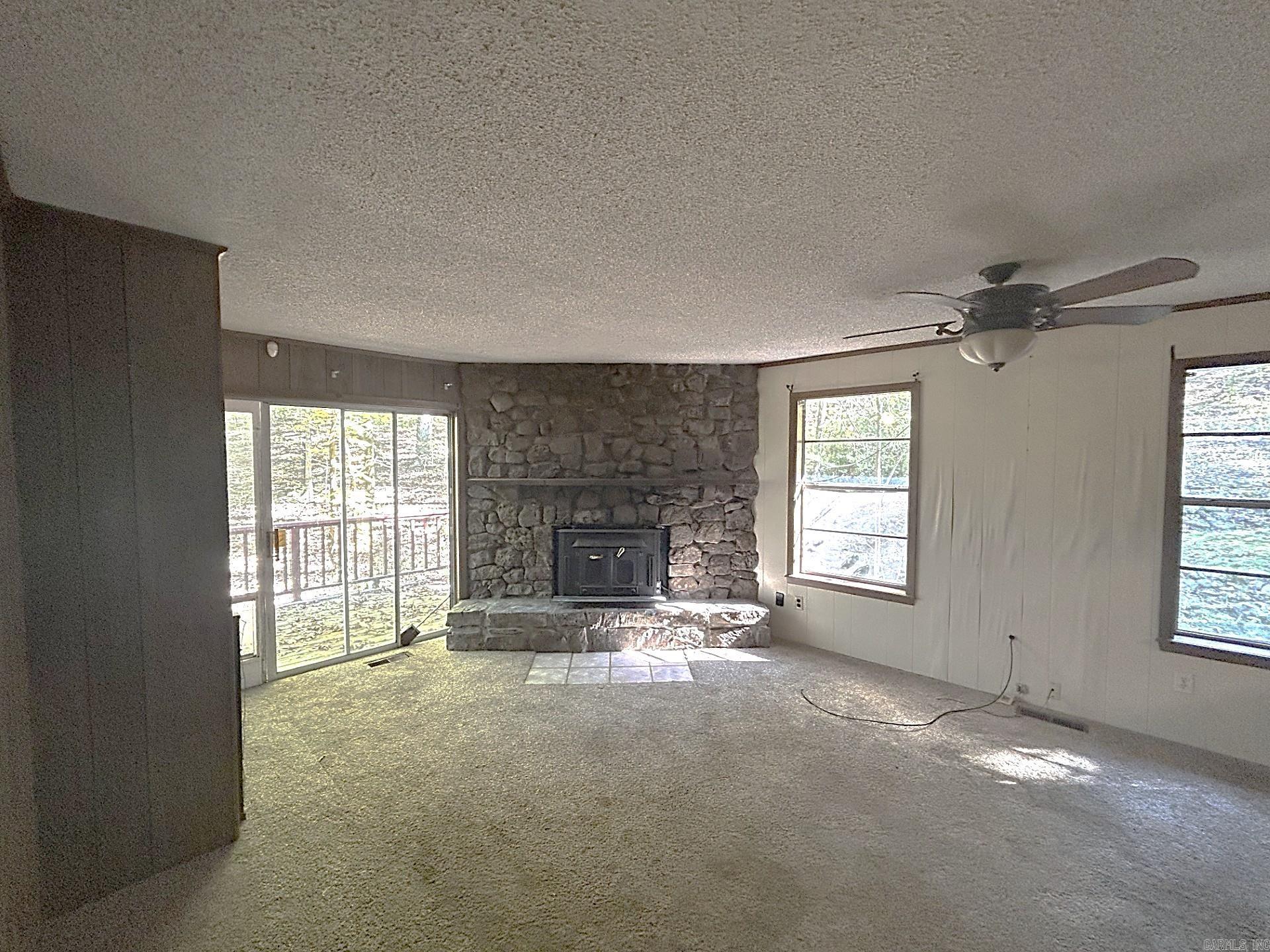 DIAMONDHEAD R - Residential