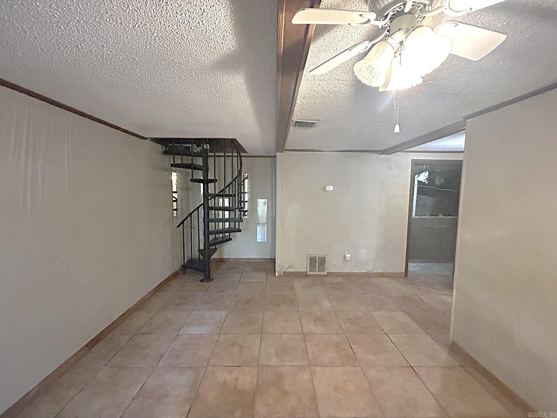 DIAMONDHEAD R - Residential