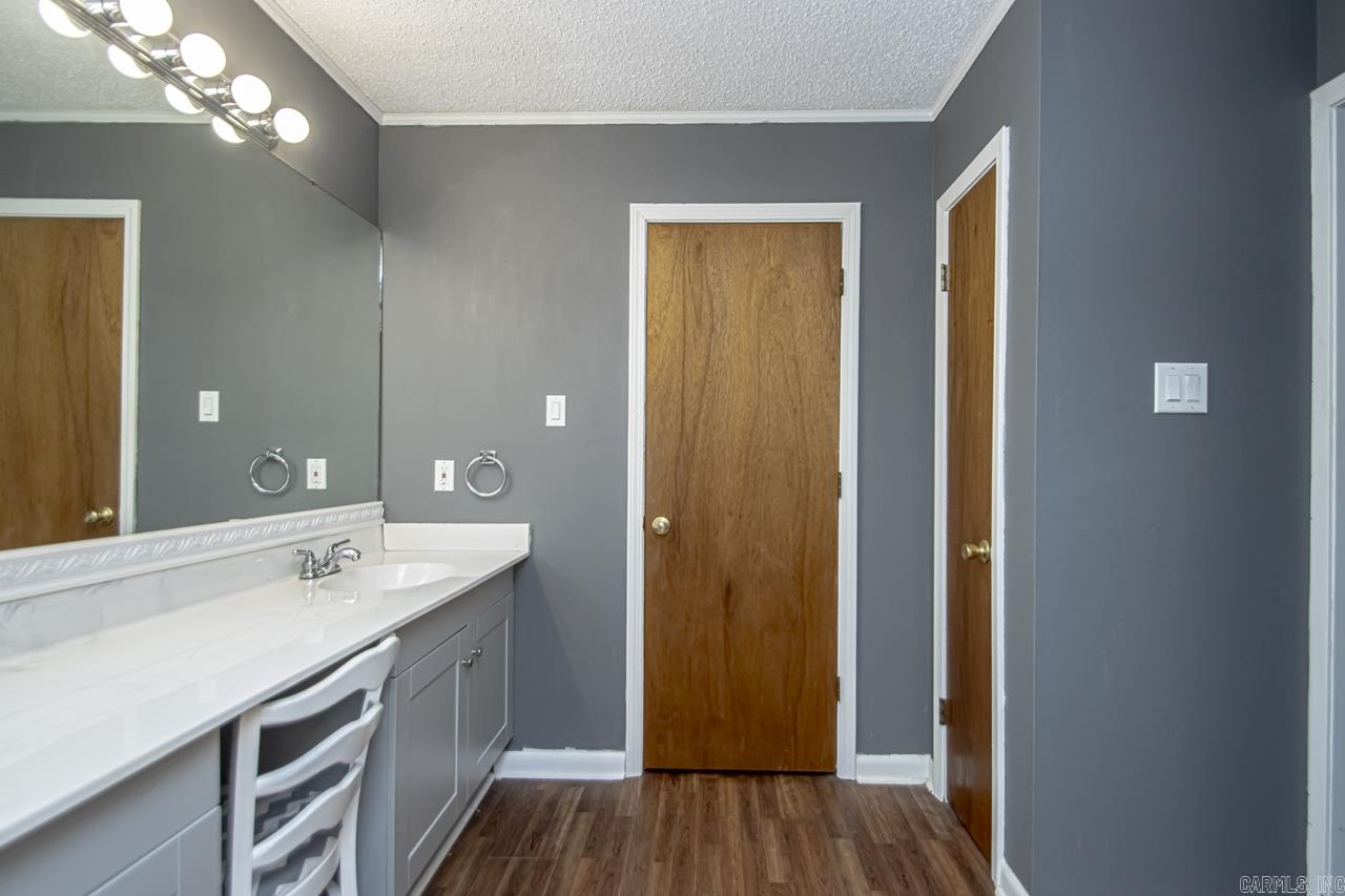 LAKEWOOD HTS ESTATES - Residential