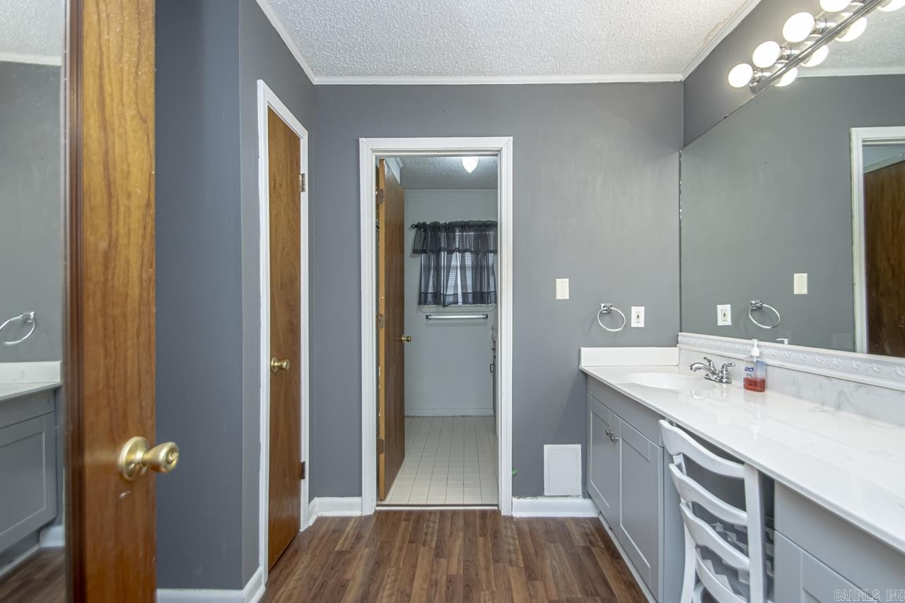 LAKEWOOD HTS ESTATES - Residential