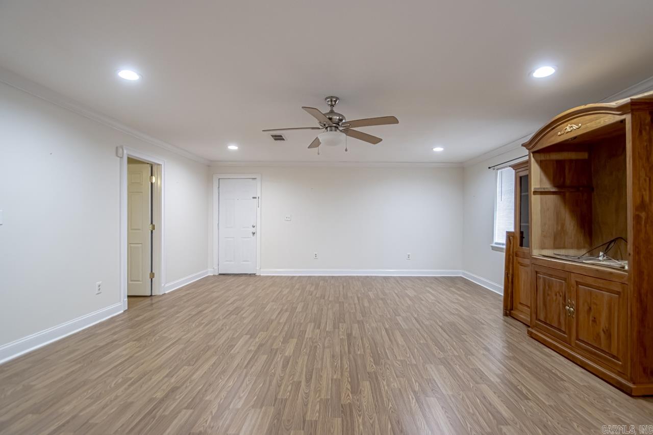 LAKEWOOD HTS ESTATES - Residential