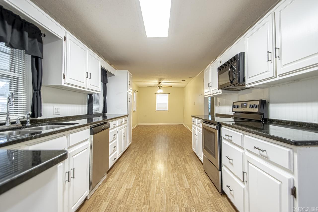 LAKEWOOD HTS ESTATES - Residential