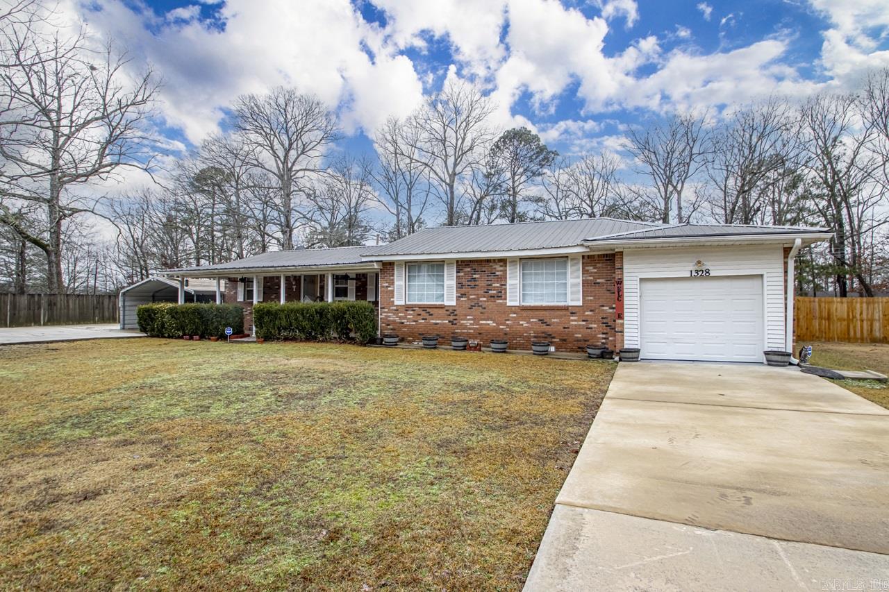 LAKEWOOD HTS ESTATES - Residential