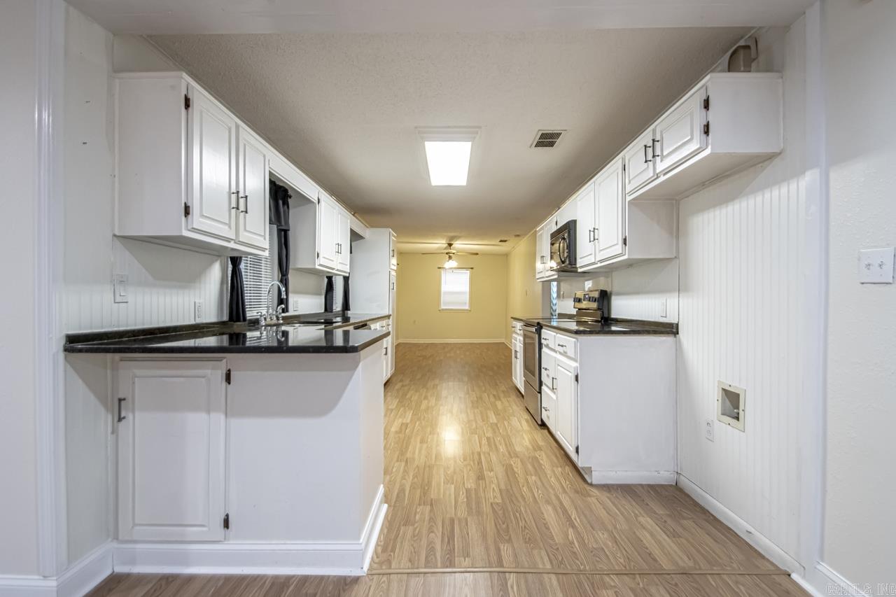 LAKEWOOD HTS ESTATES - Residential