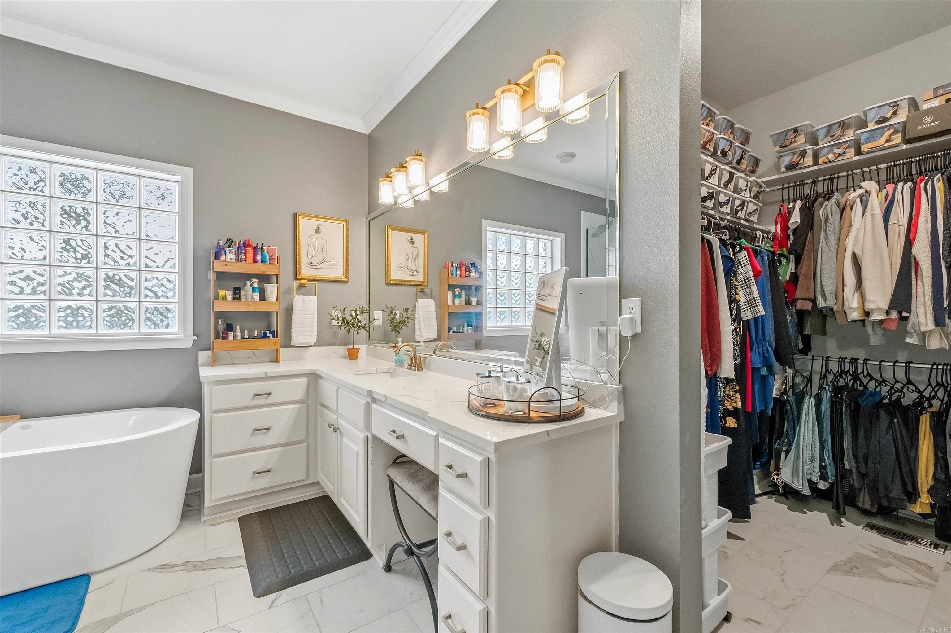 MILLERS CROSSING - Residential