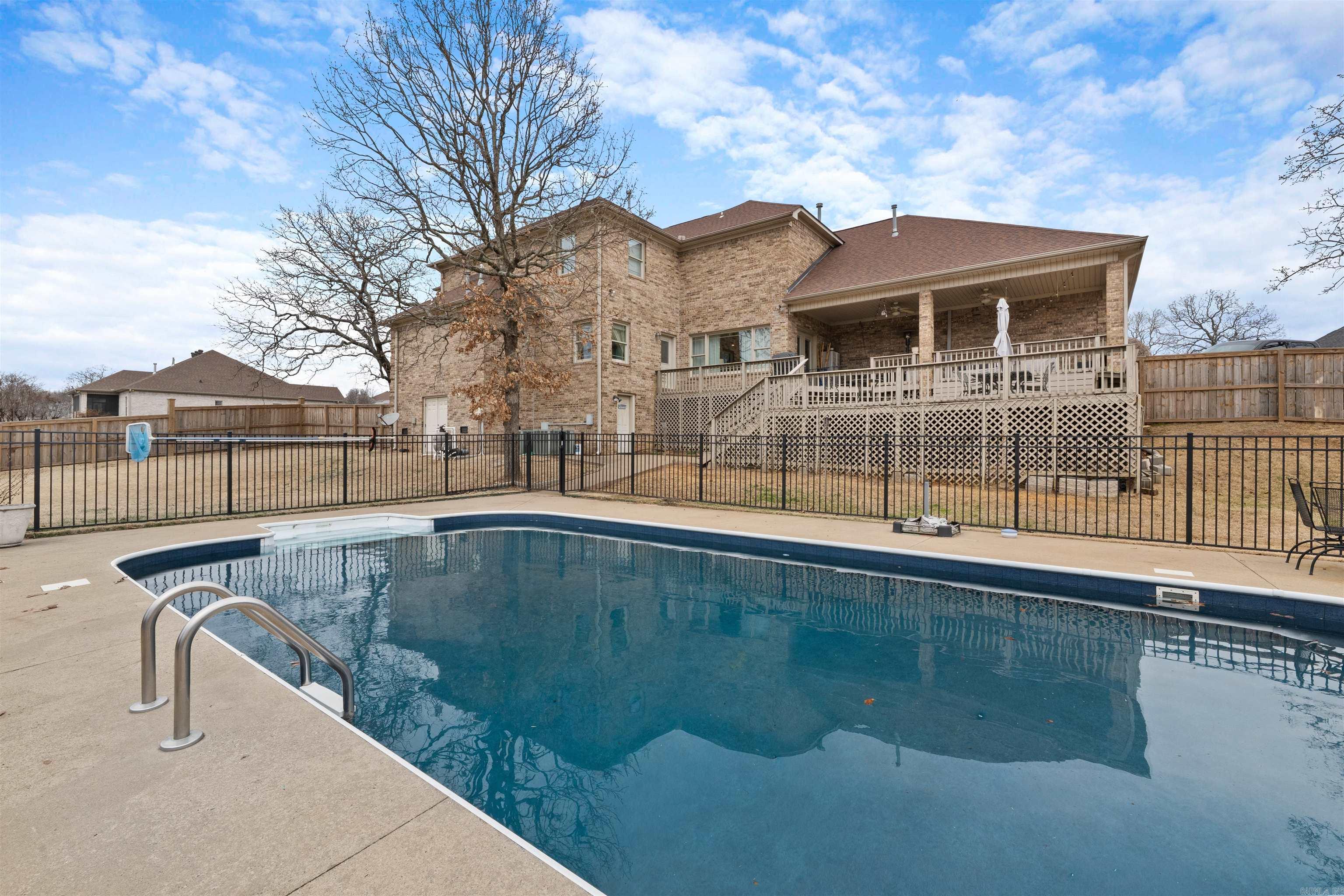 MILLERS CROSSING - Residential