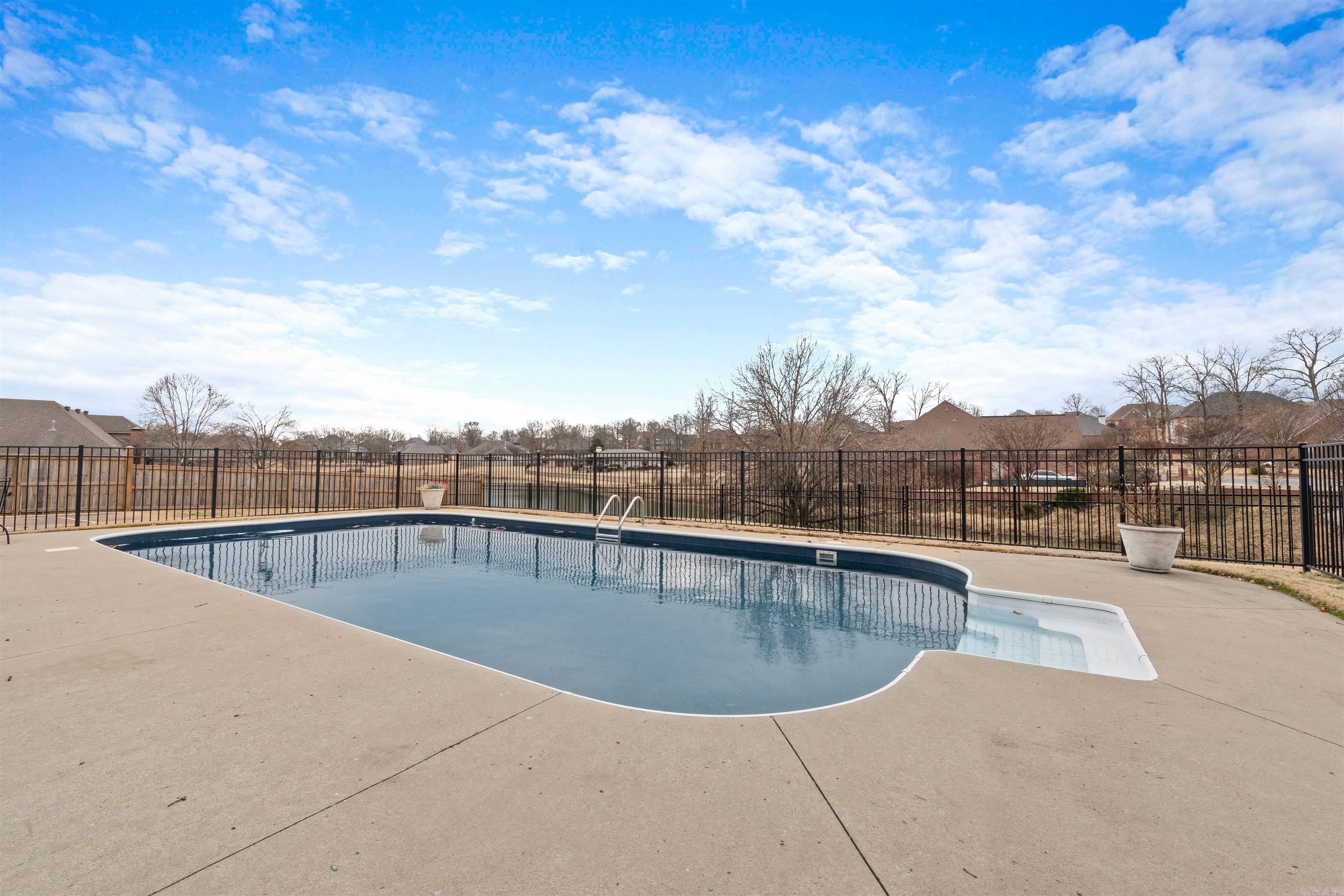 MILLERS CROSSING - Residential