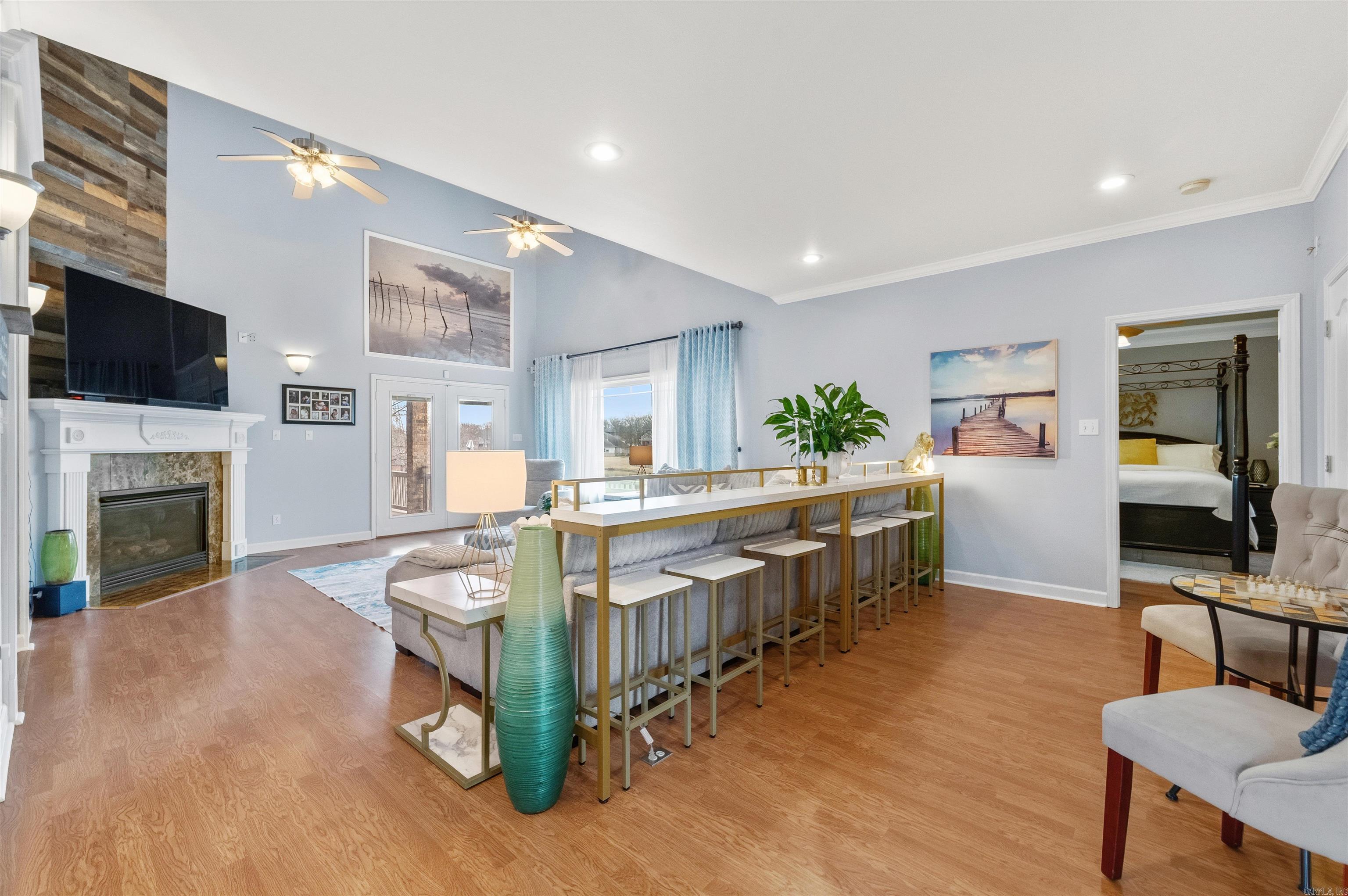 MILLERS CROSSING - Residential