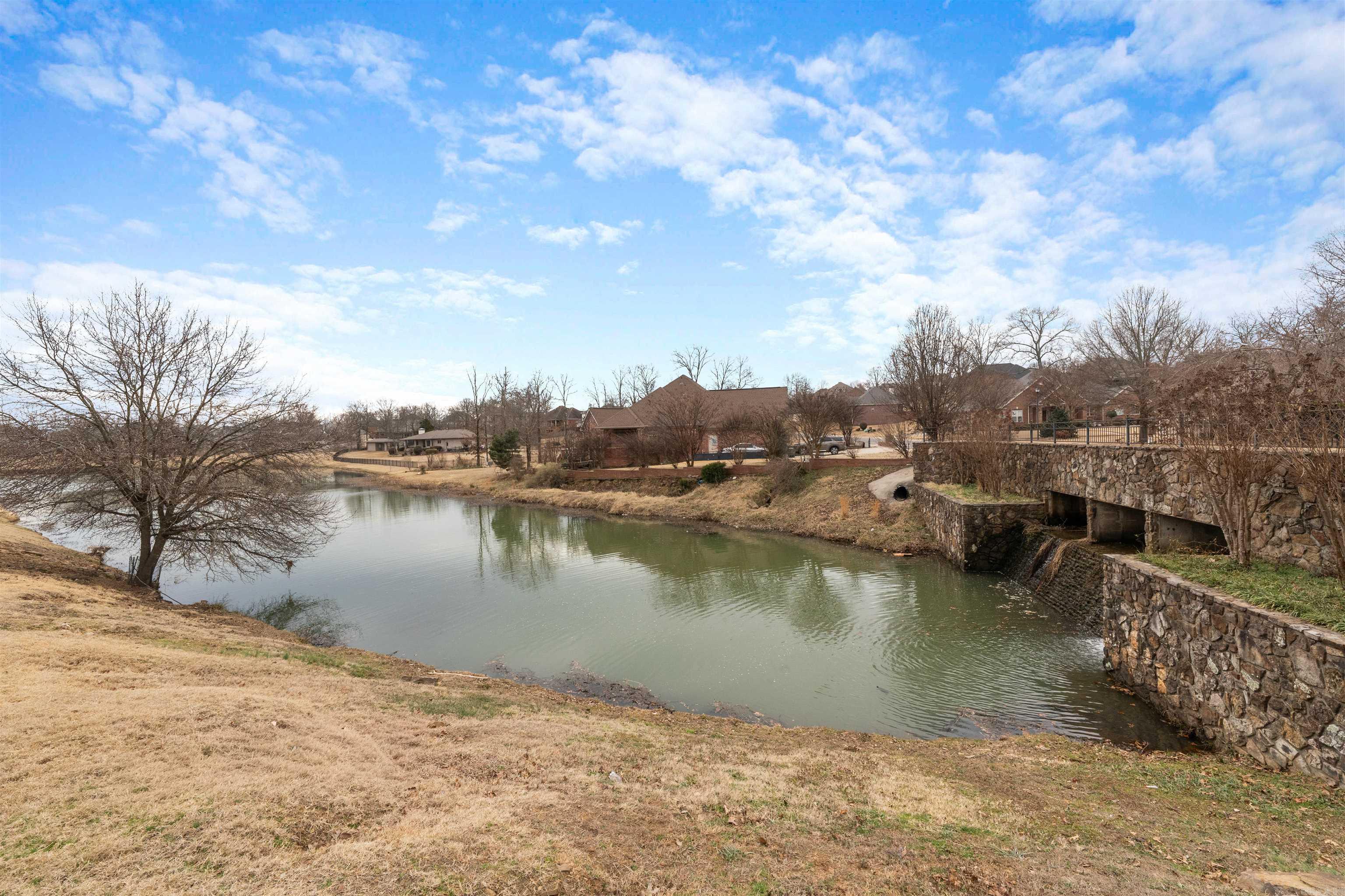 MILLERS CROSSING - Residential