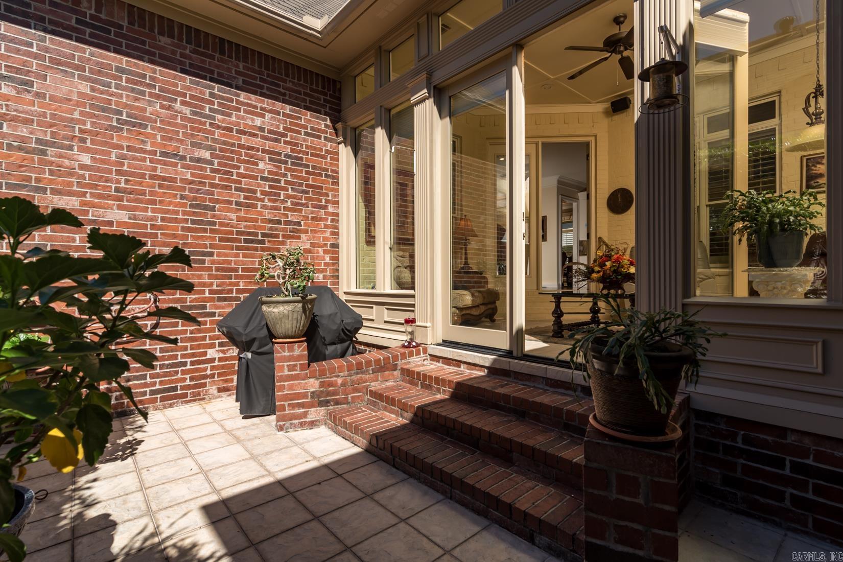 CHENAL VALLEY THE OAKS - Residential