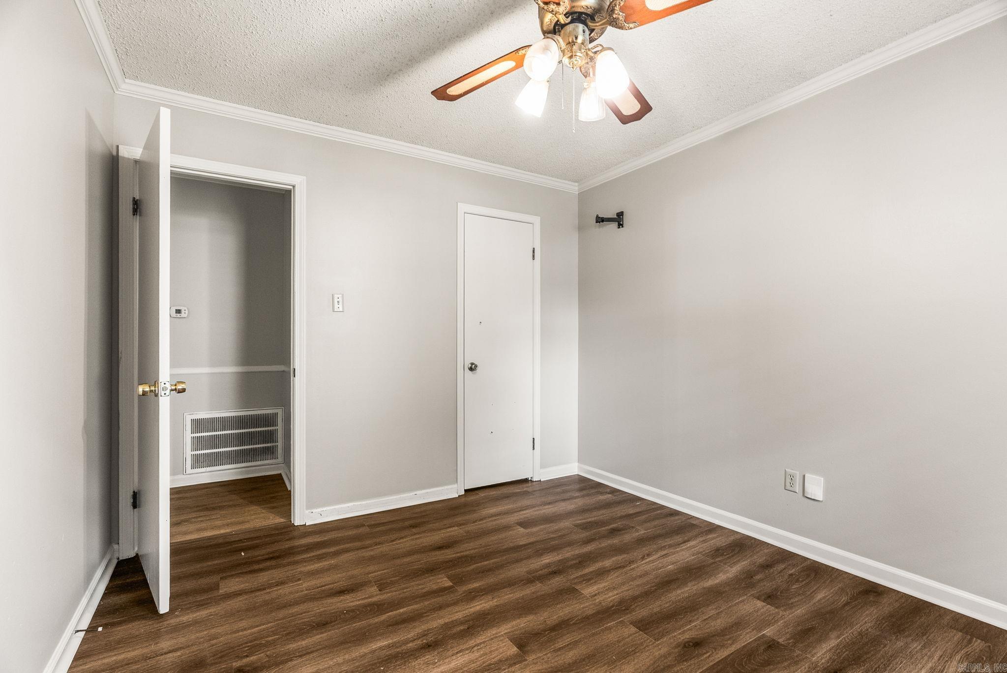 Rolling Oaks - Residential Lease