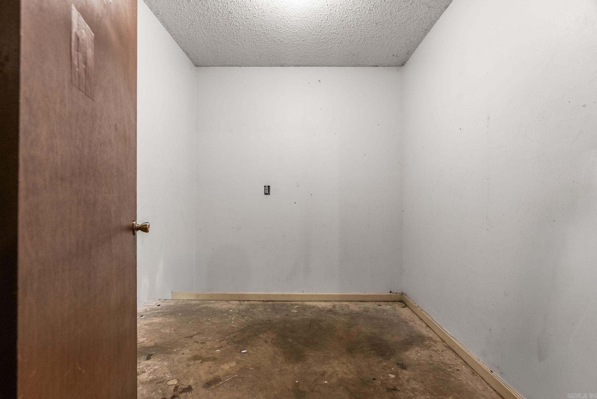 Rolling Oaks - Residential Lease