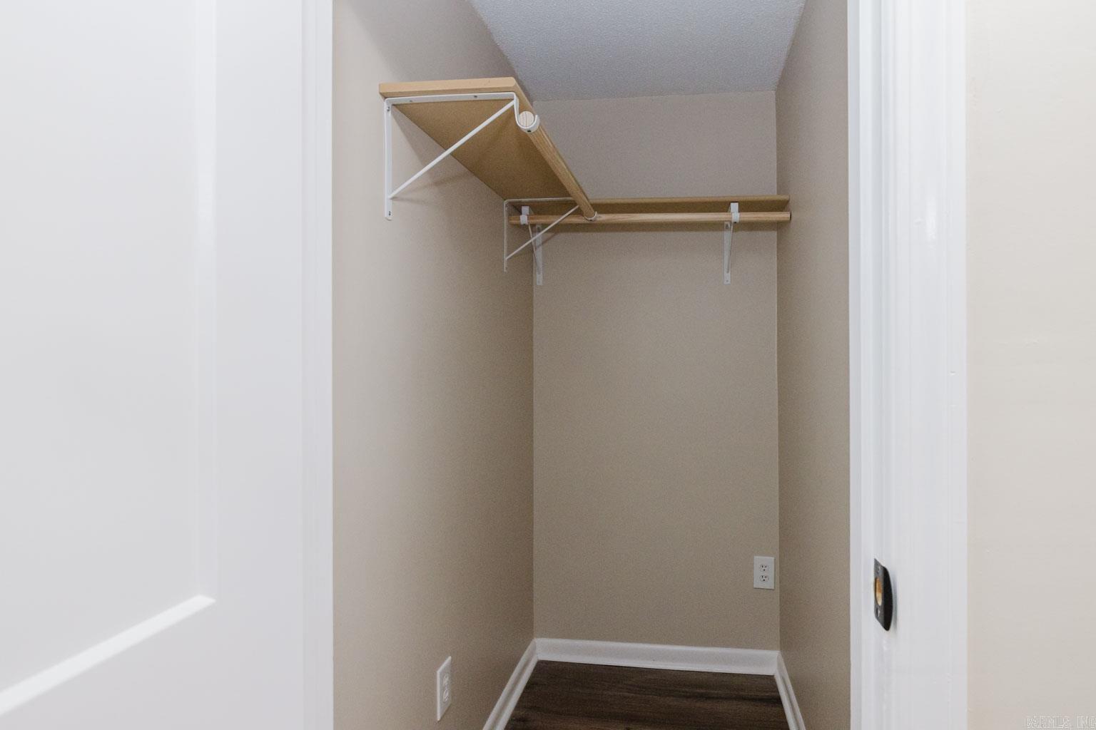 WATSON MANOR - Residential