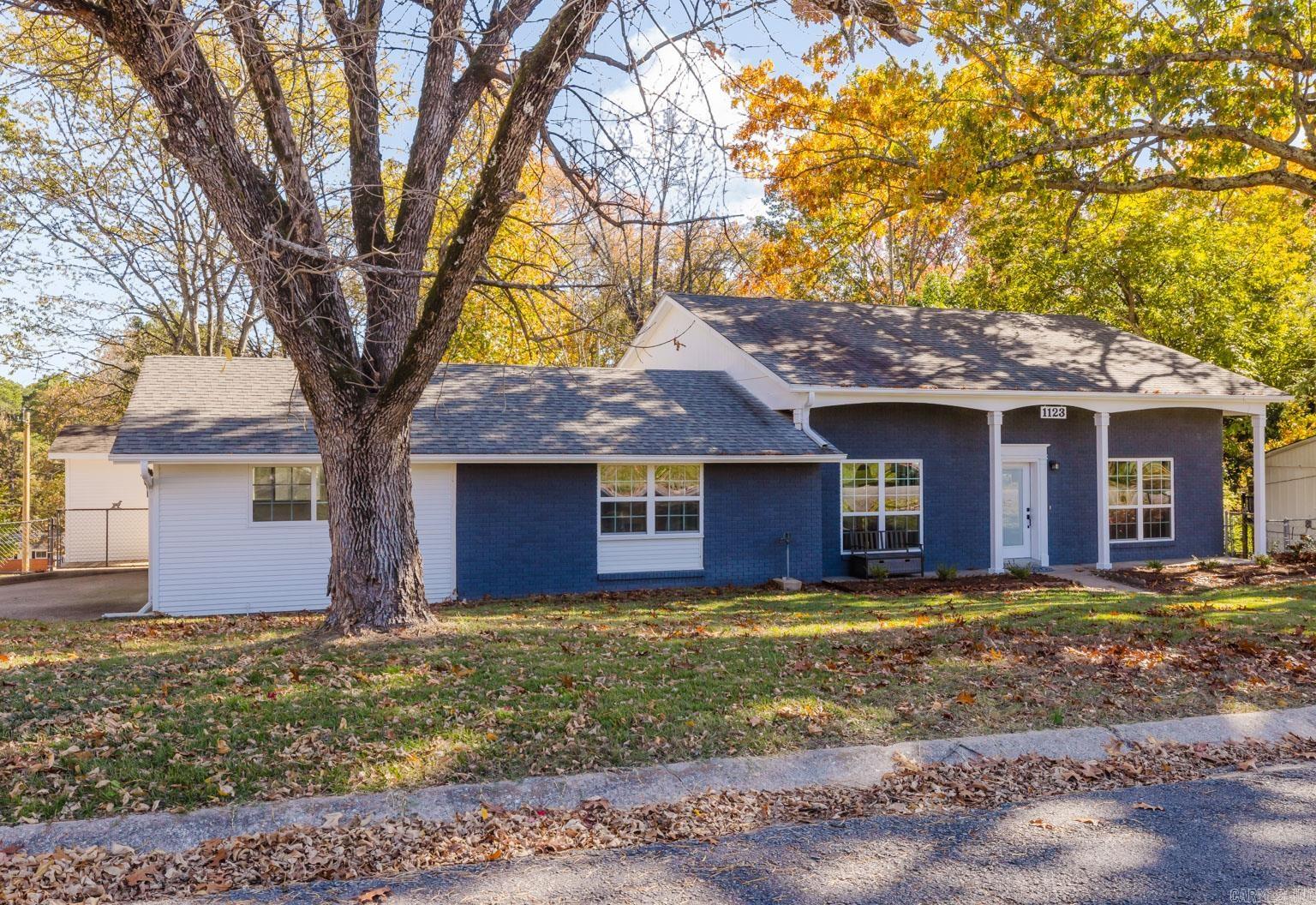 WATSON MANOR - Residential