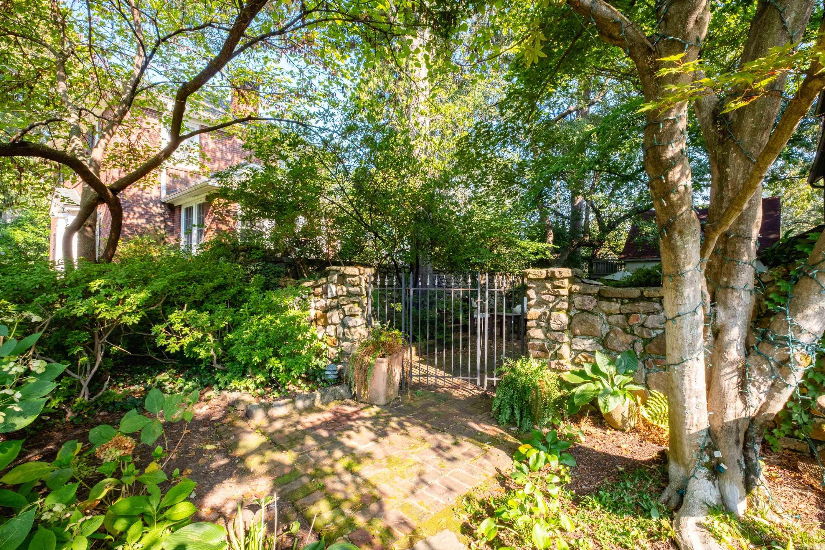 PROSPECT TERRACE - Residential