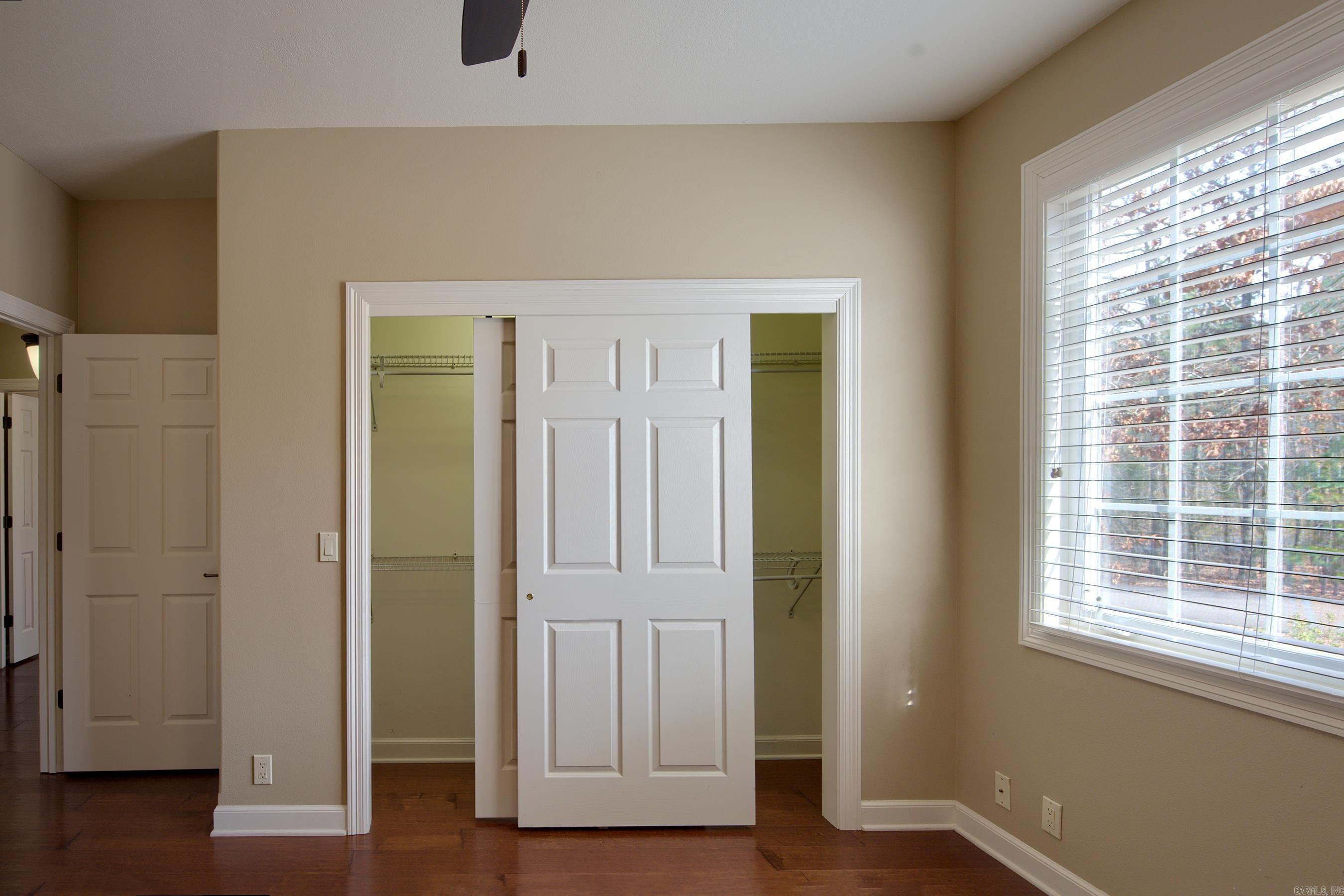 ISABELLA COURTS - Residential