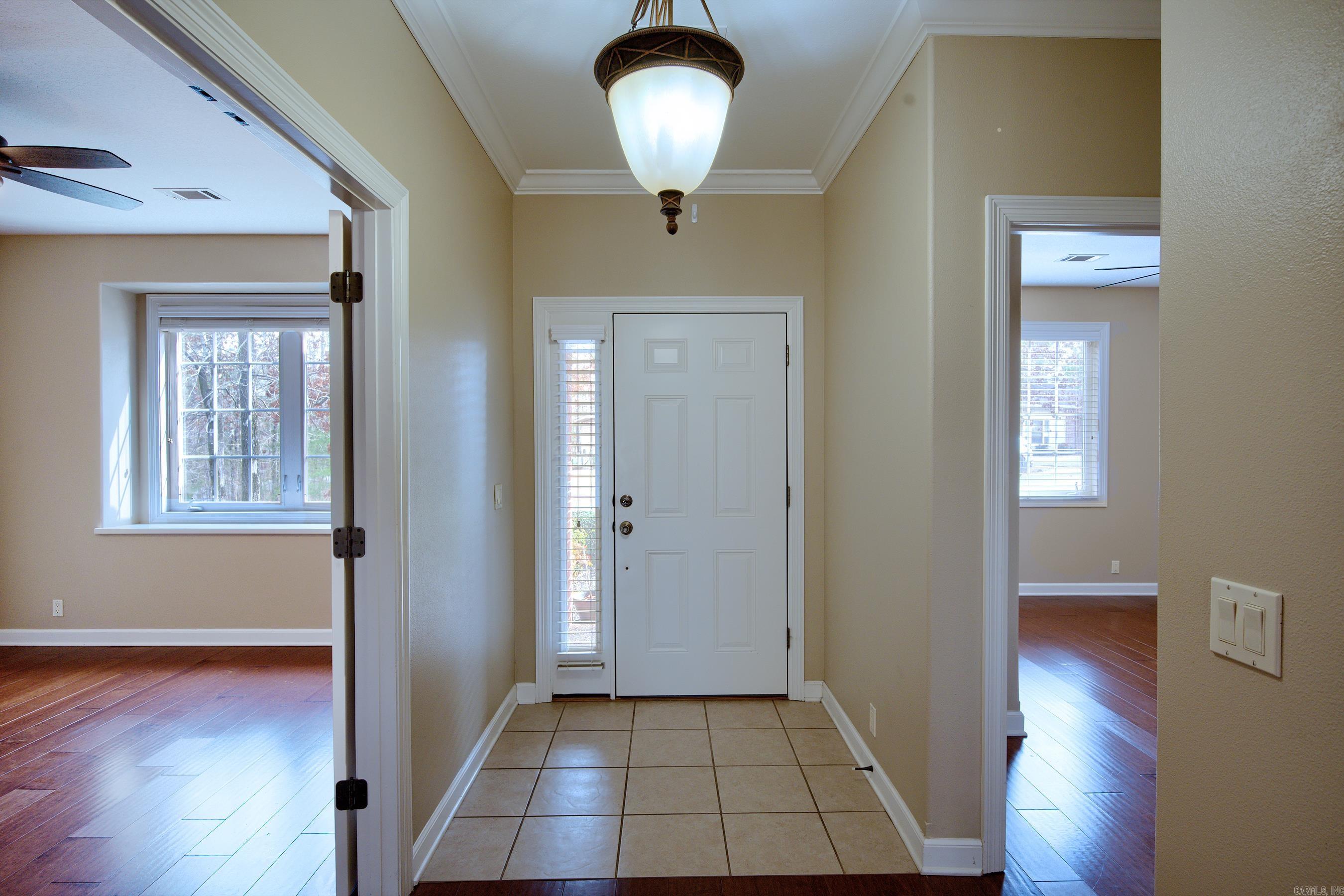 ISABELLA COURTS - Residential