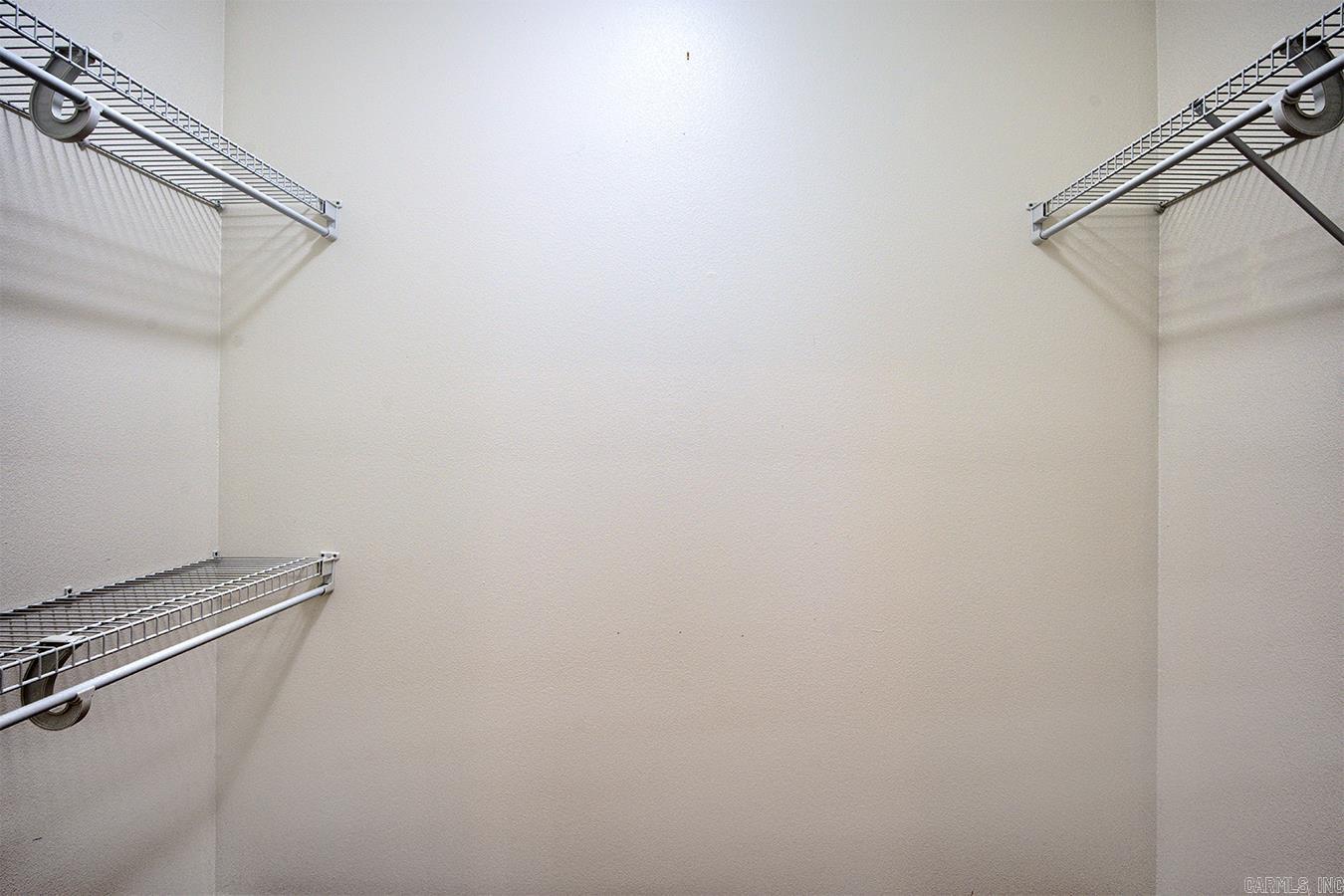 ISABELLA COURTS - Residential