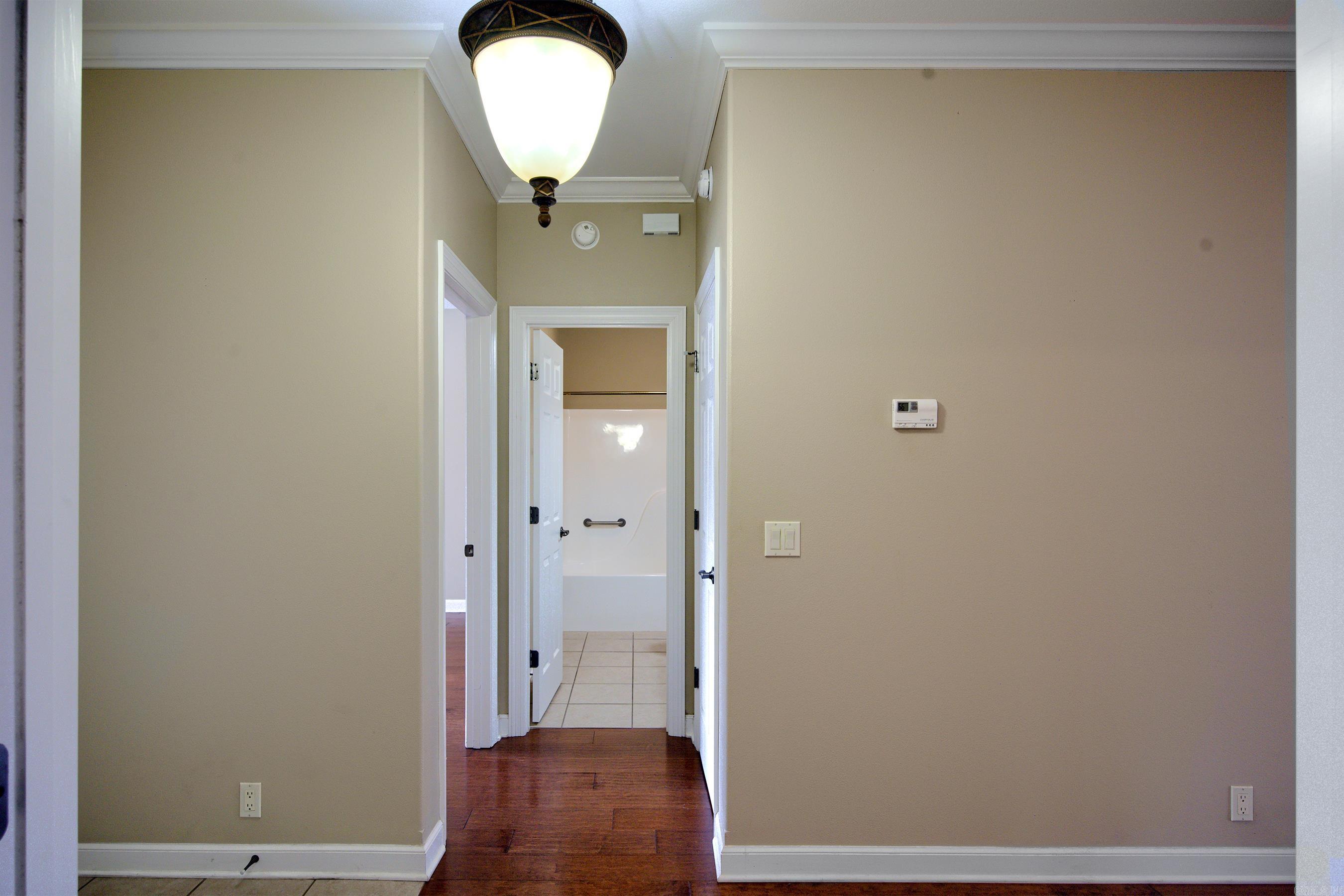 ISABELLA COURTS - Residential