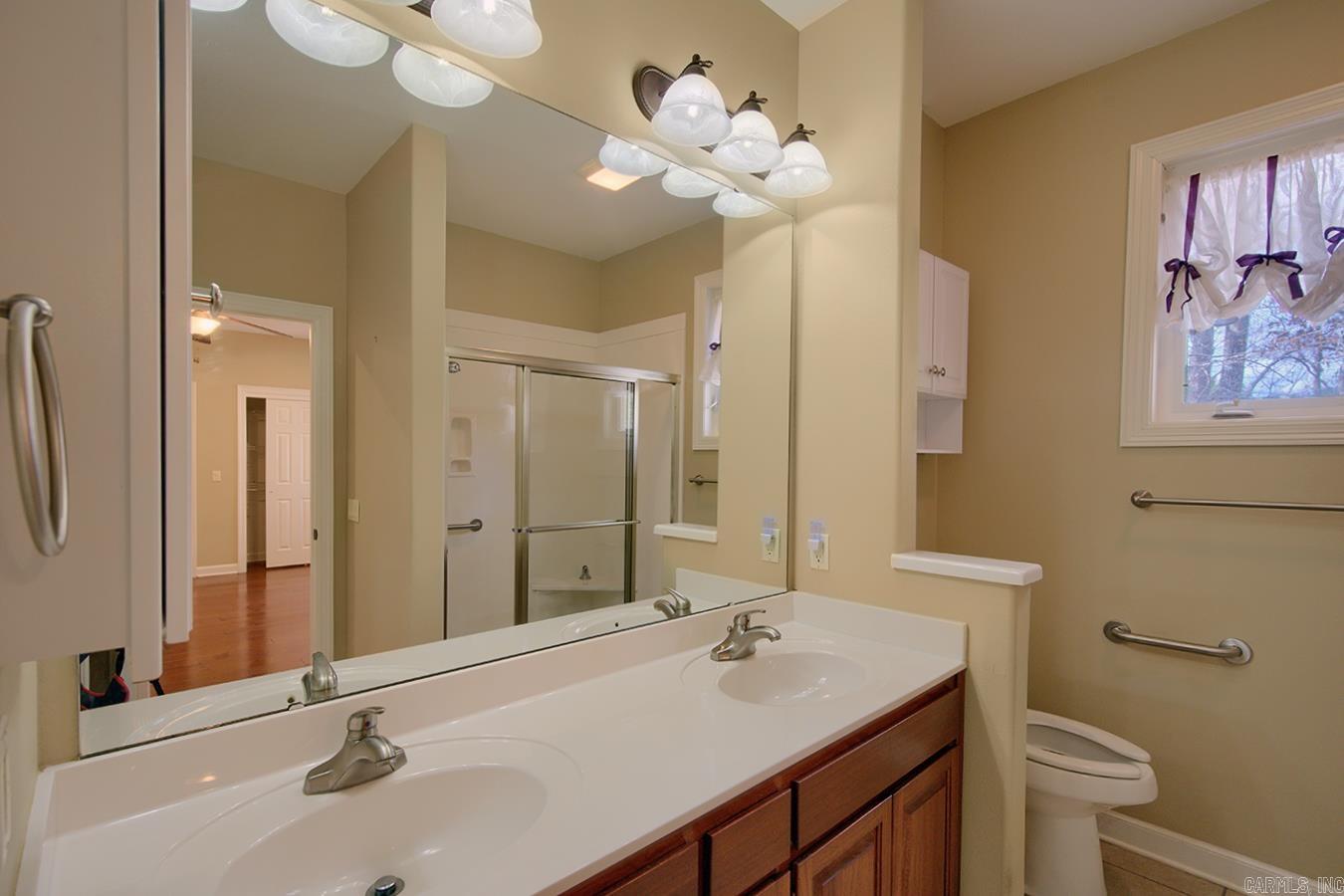 ISABELLA COURTS - Residential