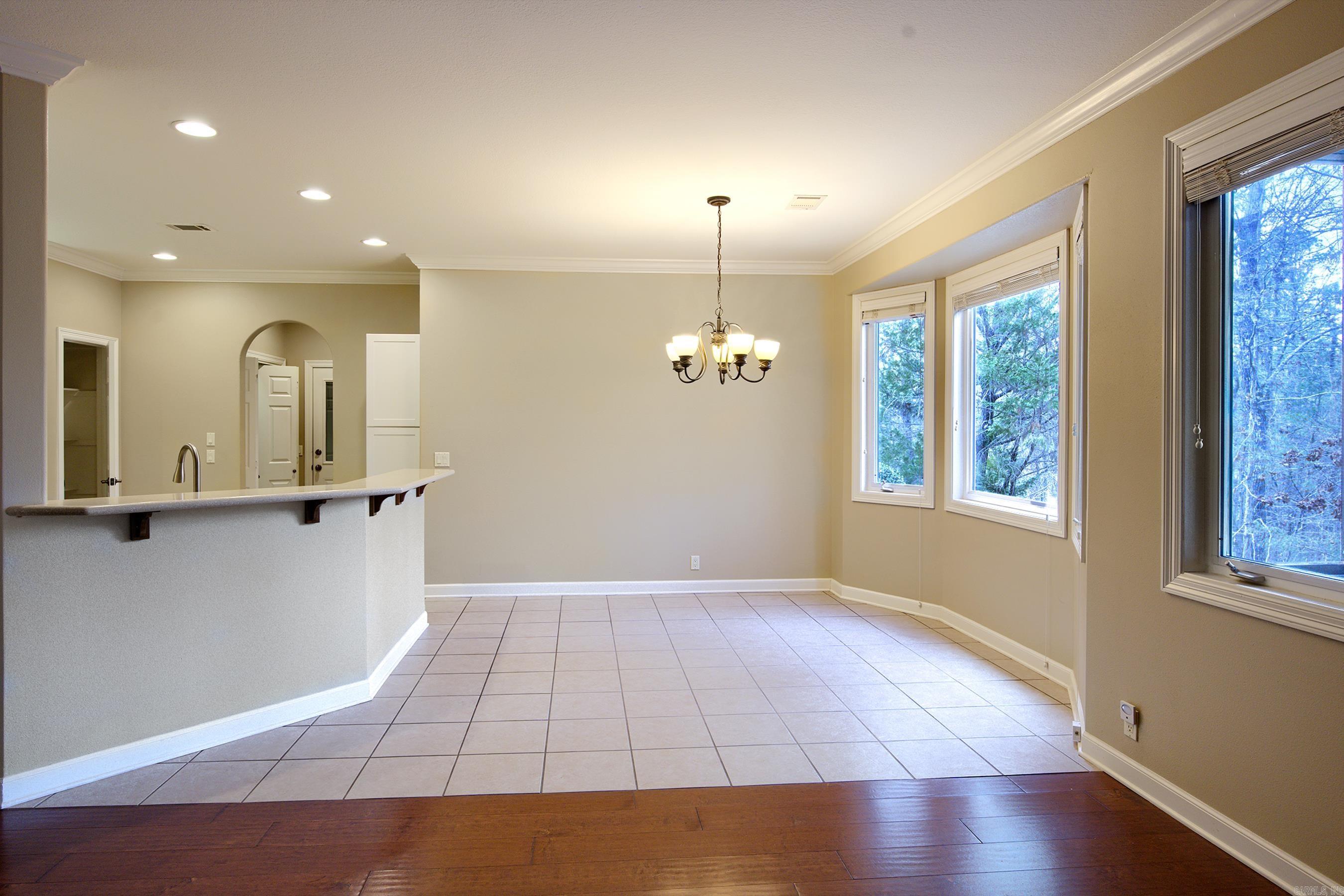 ISABELLA COURTS - Residential