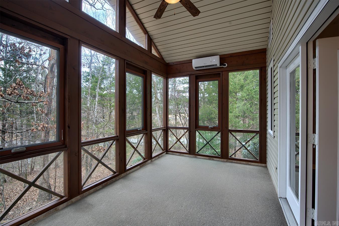 ISABELLA COURTS - Residential