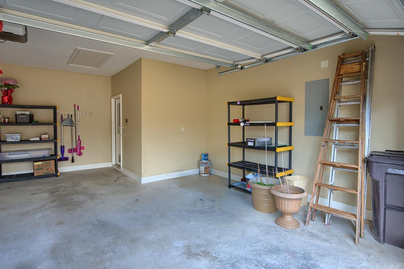 ISABELLA COURTS - Residential