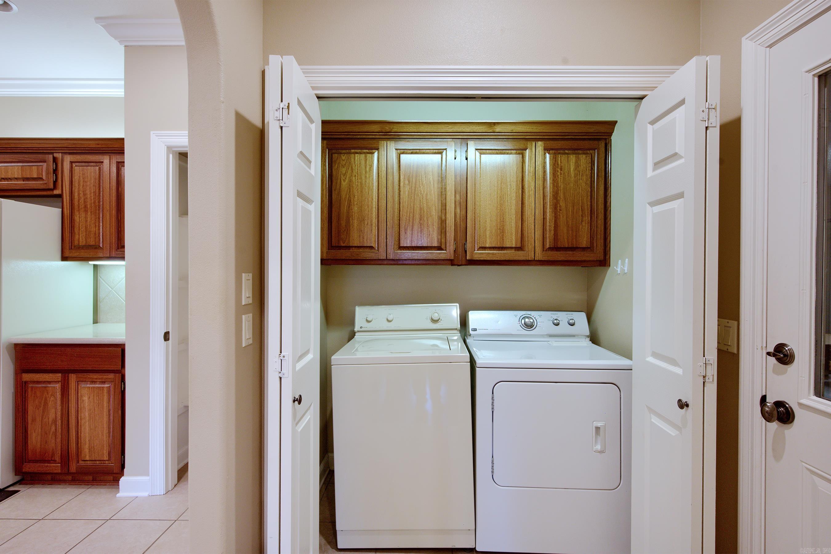 ISABELLA COURTS - Residential