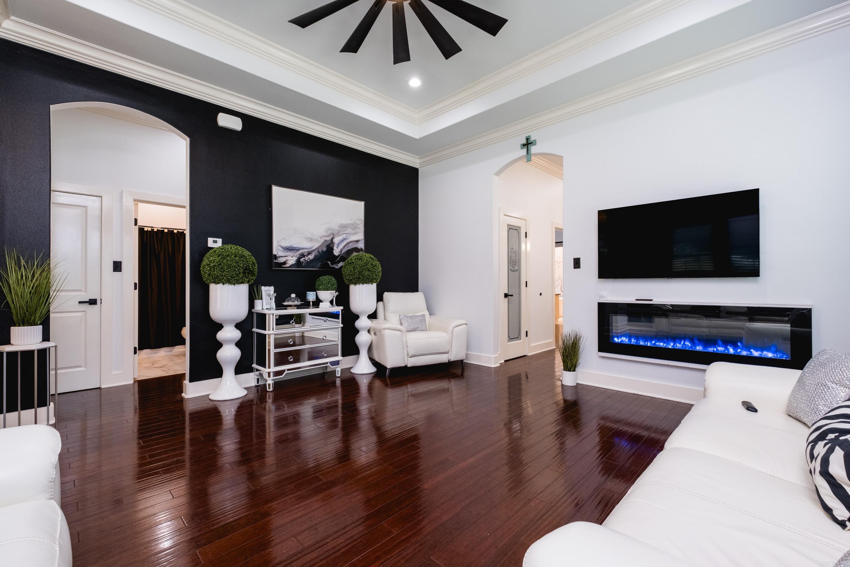 SOUTH MAIN STREET - Residential