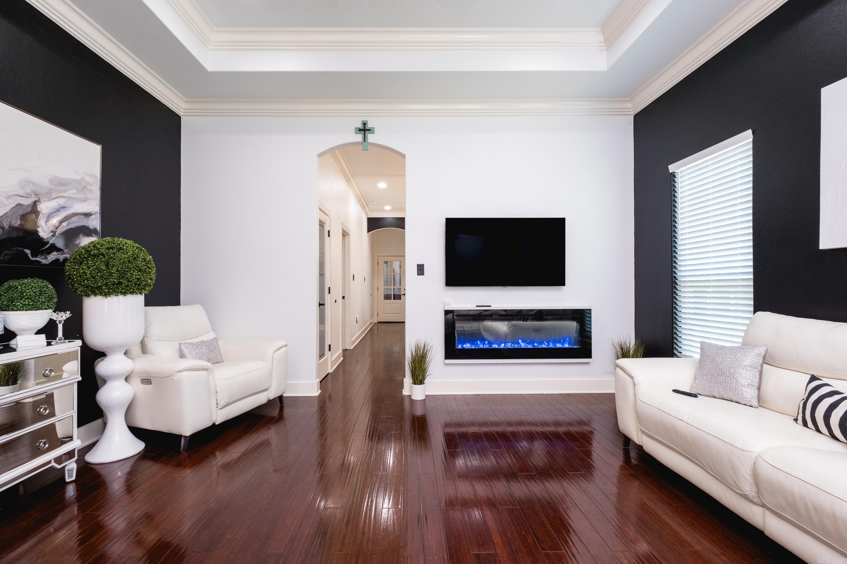 SOUTH MAIN STREET - Residential