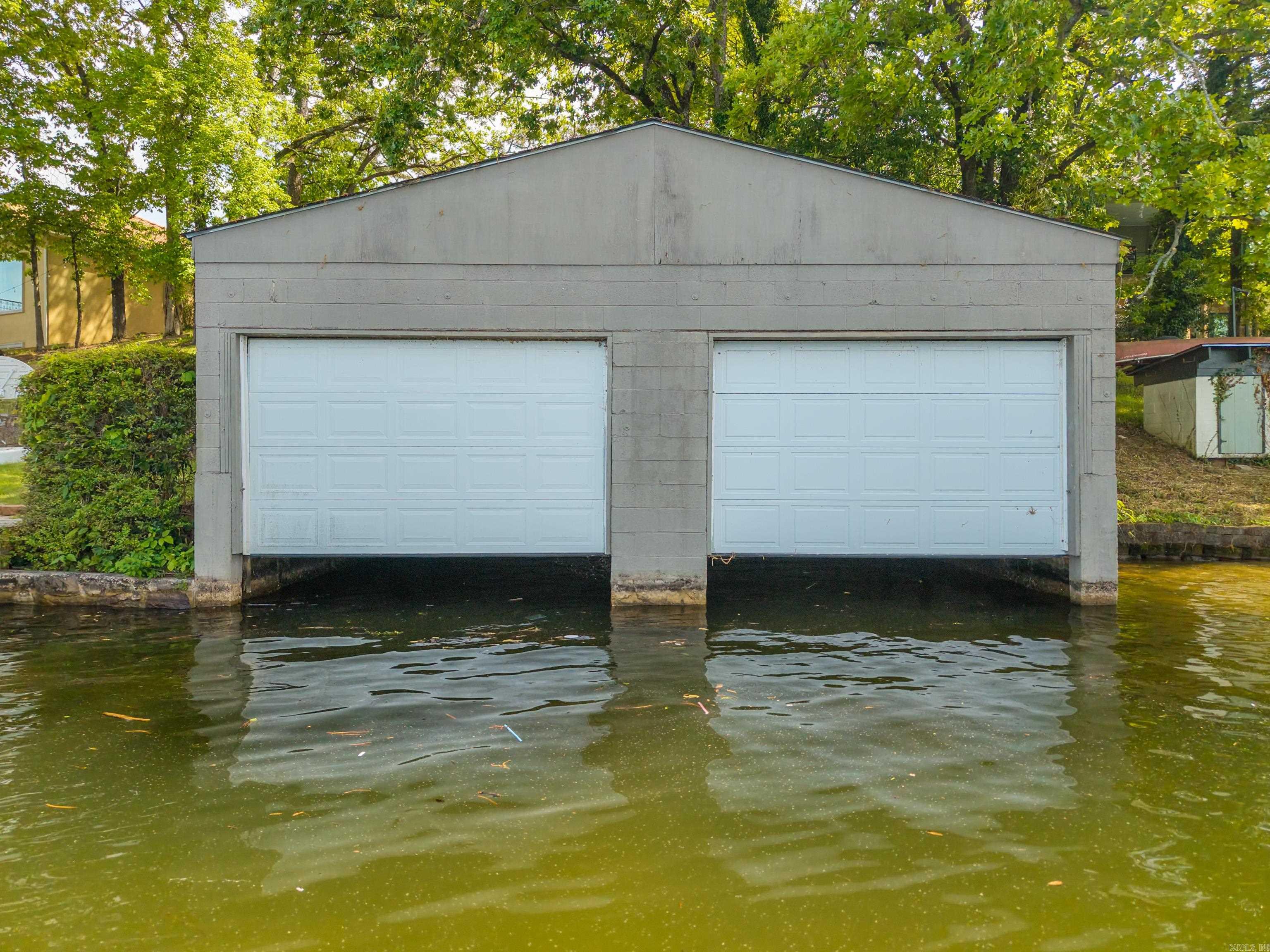 BAYSHORE ACRES - Residential