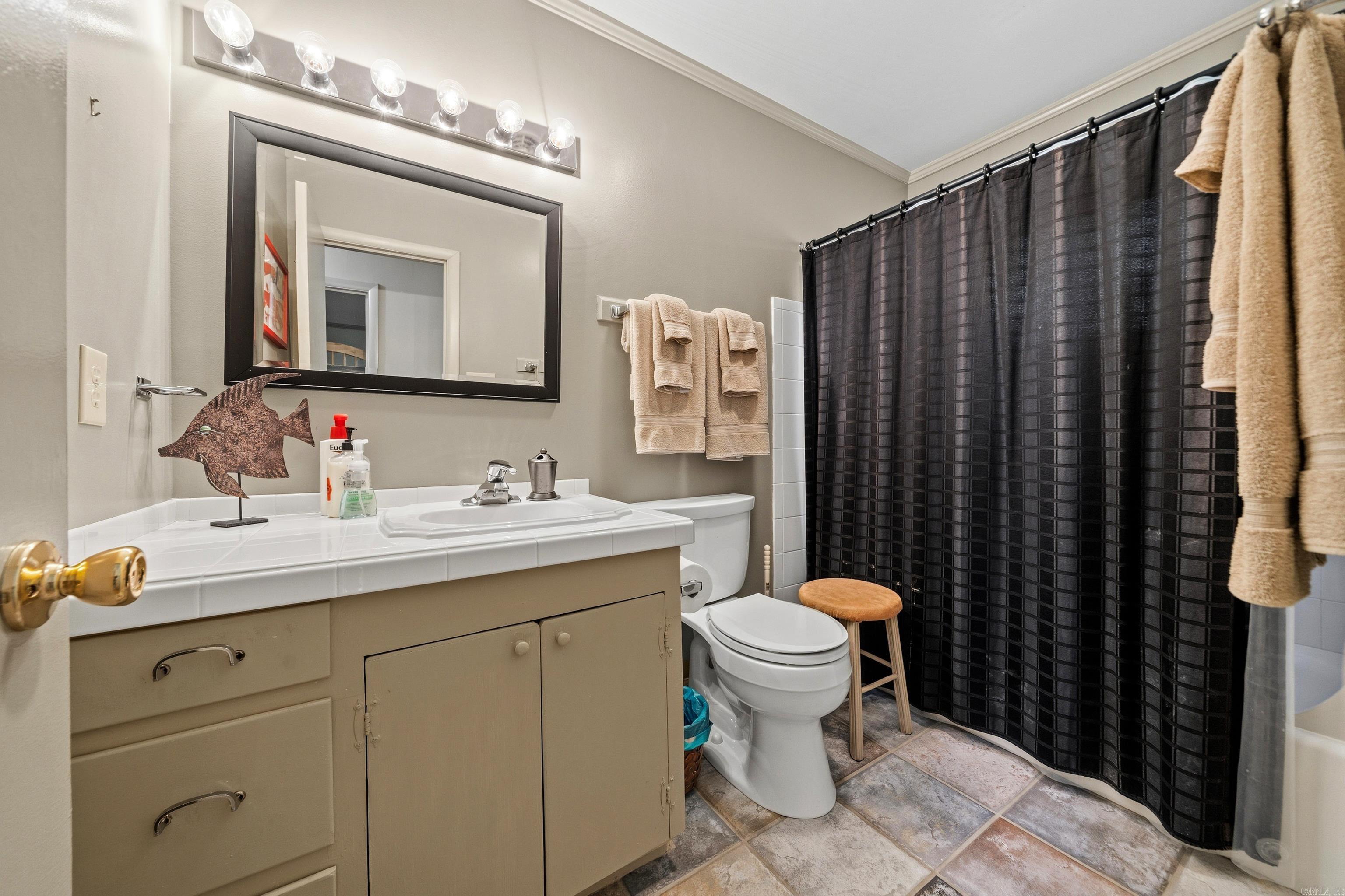 BAYSHORE ACRES - Residential