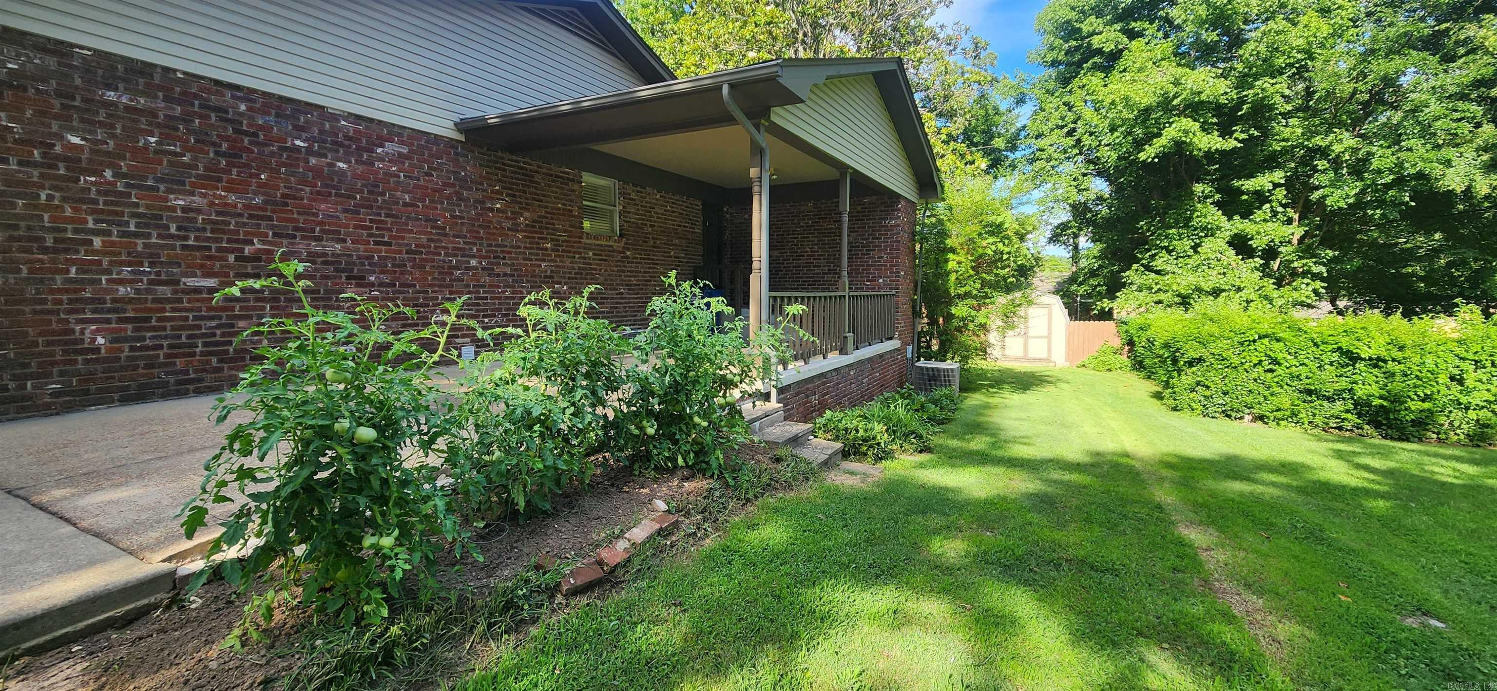 GARDEN OAKS ADD - Residential