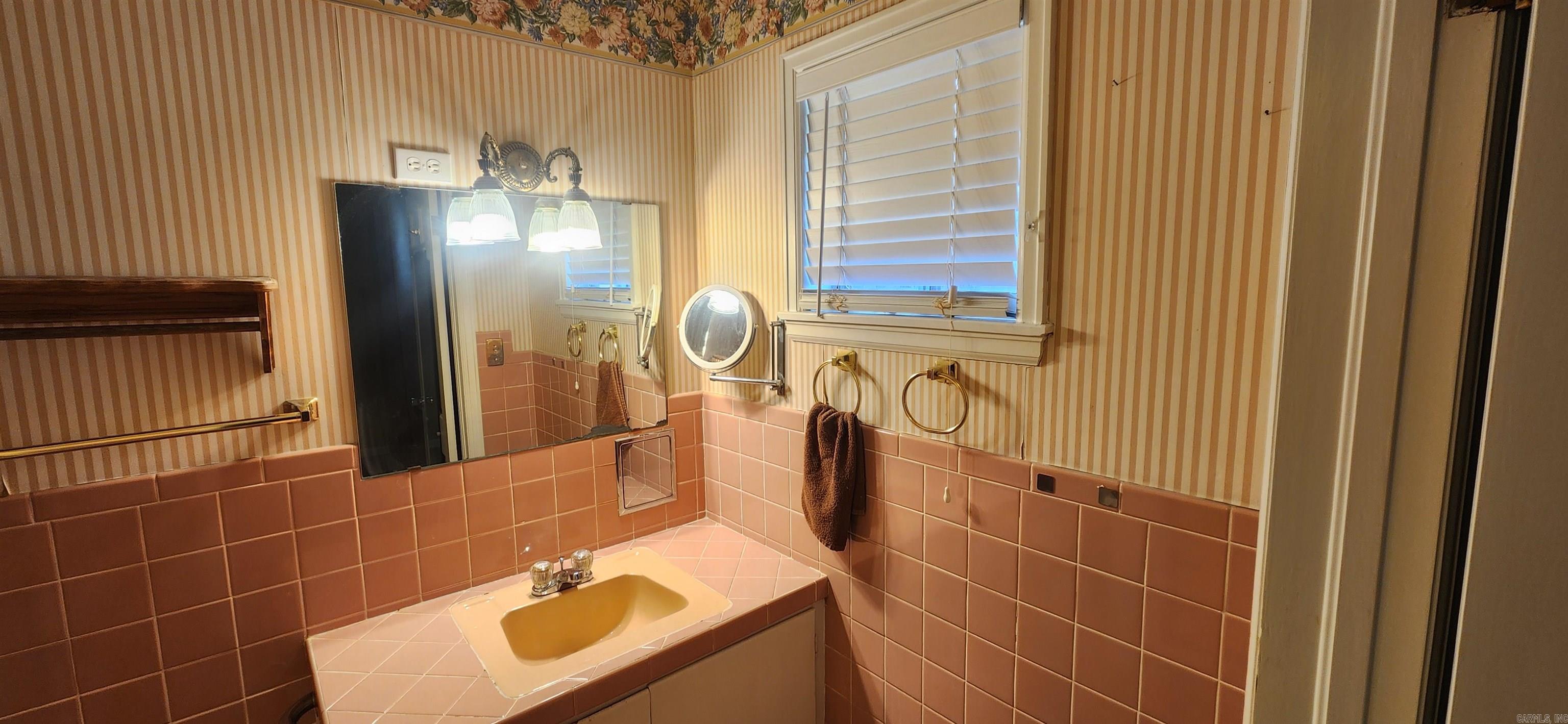 GARDEN OAKS ADD - Residential