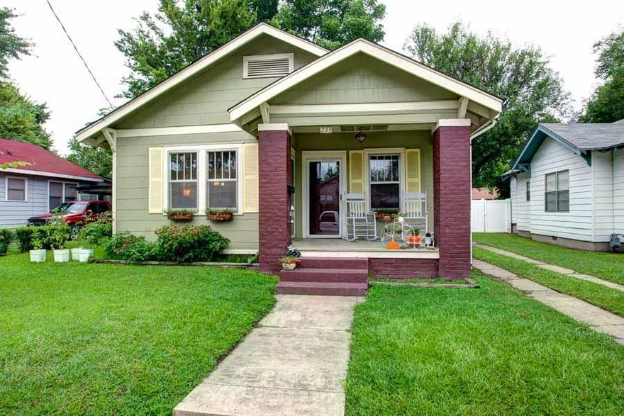 Oh so charming in Historic Argenta, walk to shops, Dickey Stephens park, diamond beer brewery, and Main street restaurants. Updated kitchen with new cabinets, quartz counter tops, stainless appliances, lovely hardwoods, 3 bedrooms. Tons of 1930 charm. 9 foot ceilings, beautiful hardwoods decorator paint, shop with electricity and so much more. Adorable!