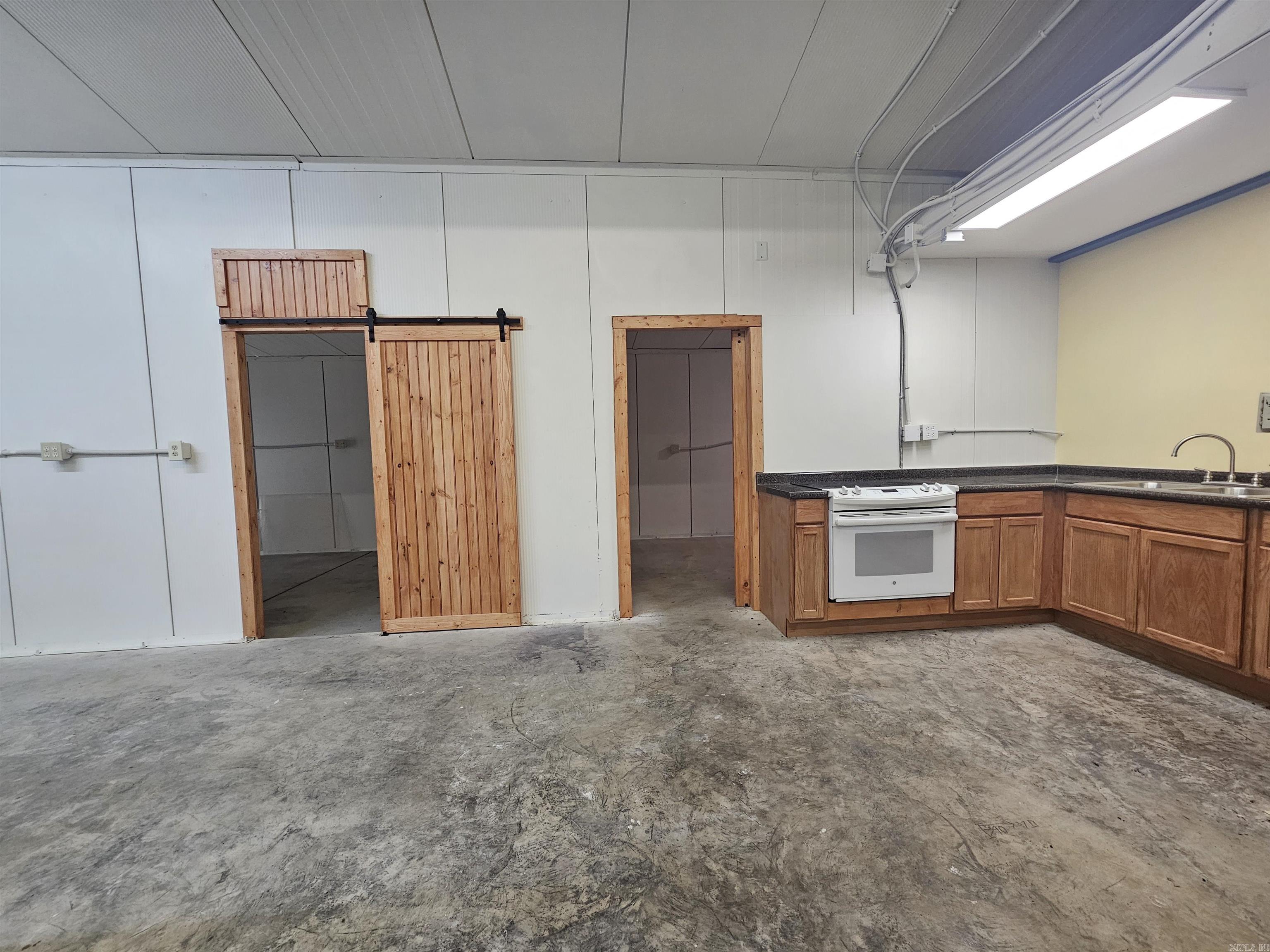 CANE CREEK MINI-FARMS - Residential