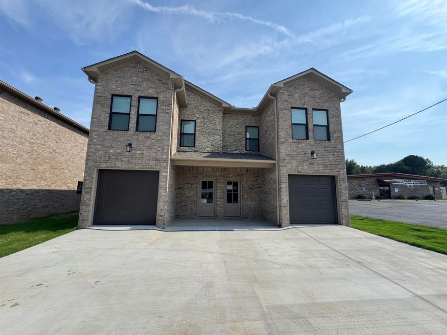 For Rent – Jacksonville, AR  $1,445 /month | 3 Bed · 2.5 Bath · 1,420 sq ft   Please use link below to schedule a showing!  Welcome to your new home! This modern 3 bedroom, 2.5 bathroom townhome offers comfort, convenience, and style just 12 minutes from Little Rock Air Force Base.   Property Features:  Open-concept kitchen with granite countertops, plenty of cabinet space, and included refrigerator  Luxury vinyl flooring with neutral finishes throughout 3 bedrooms and 2.5 bathrooms, including a master suite with a tiled shower  Convenient upstairs laundry room  One-car garage with private parking  Shared fenced backyard, perfect for outdoor enjoyment Lawn care included  Rental Details:  -Rent: $1,445/month  -Security Deposit: $1,445 -Short and long term lease options available  -Tenant responsible for water & electric   Small pets allowed with additional fees   Military Special Available – Ask for details!  Don’t miss out – schedule your showing today! https://link.backporchrealtors.com/widget/bookings/rental-showings-request  Elizabeth O'Neill  |  Back Porch Realty    501-251-3065  |  501-600-SOLD
