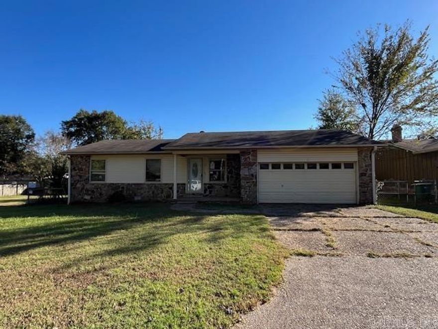Located off the corner of Jacksonville Cutoff Rd and Cedaridge Dr North of the Sherwood city limits features this home with three bedrooms two bathrooms. Built in 1975 this home has a sunroom. the laundry room next to the kitchen is a nice bonus. Home is between Sherwood and Jacksonville in the Cedaridge Subdivision. Call today for details ... log on www.hudhomestore.gov to submit offers and www.olympusams-at.com for management information. HUD case #031-576193 - "HUD homes are sold AS IS".