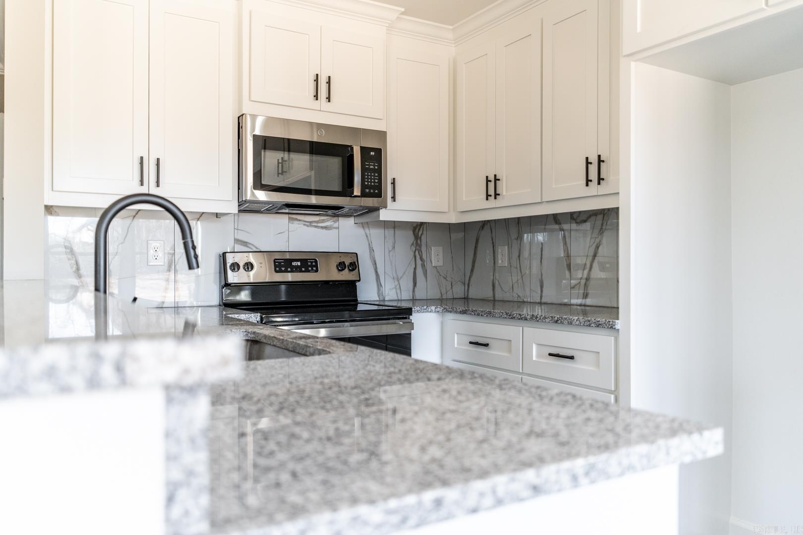 MAGNOLIA ESTATES - Residential