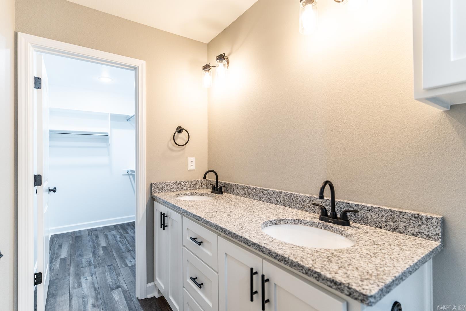 MAGNOLIA ESTATES - Residential