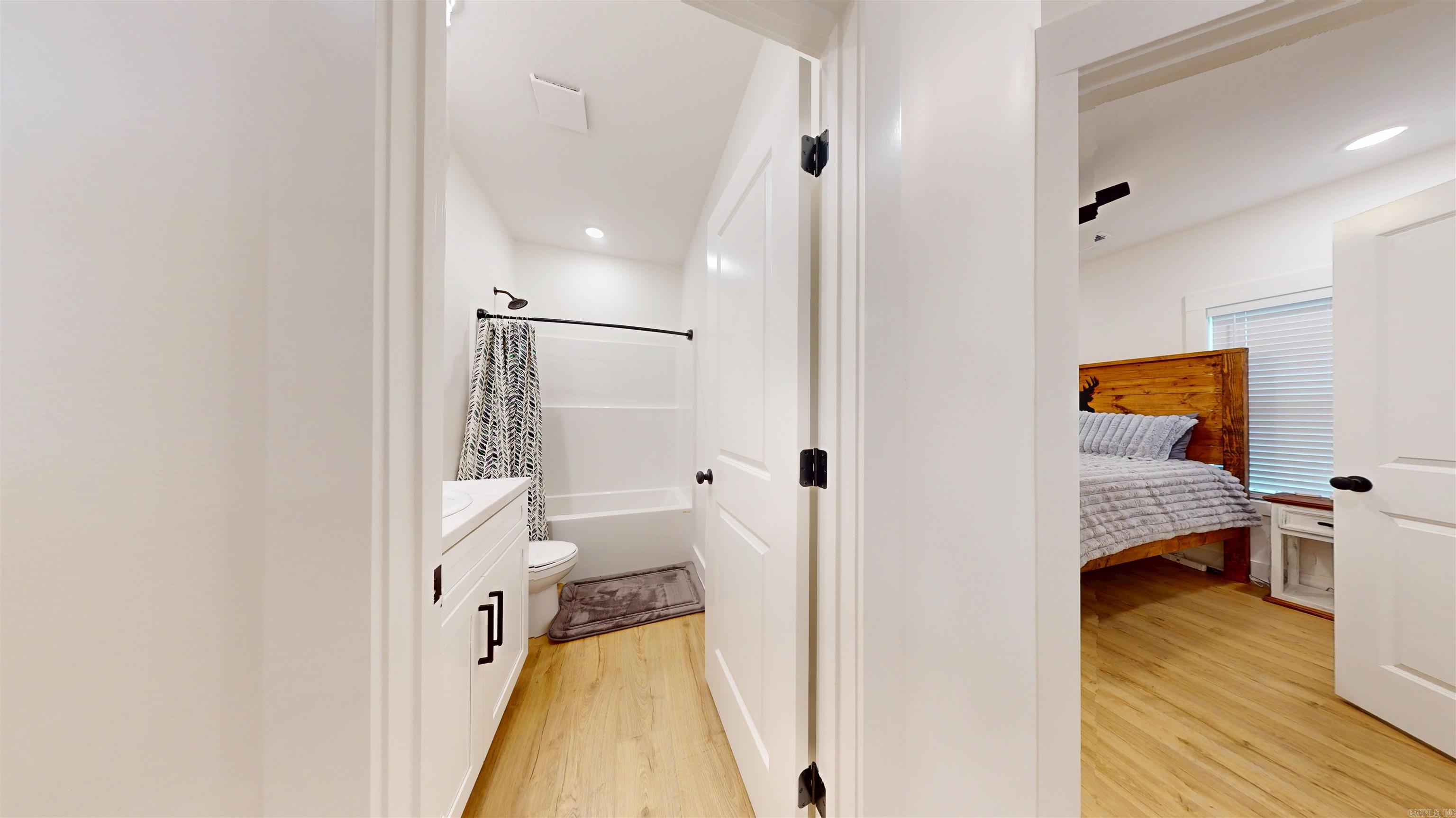 WINDSOR LANDING - Residential