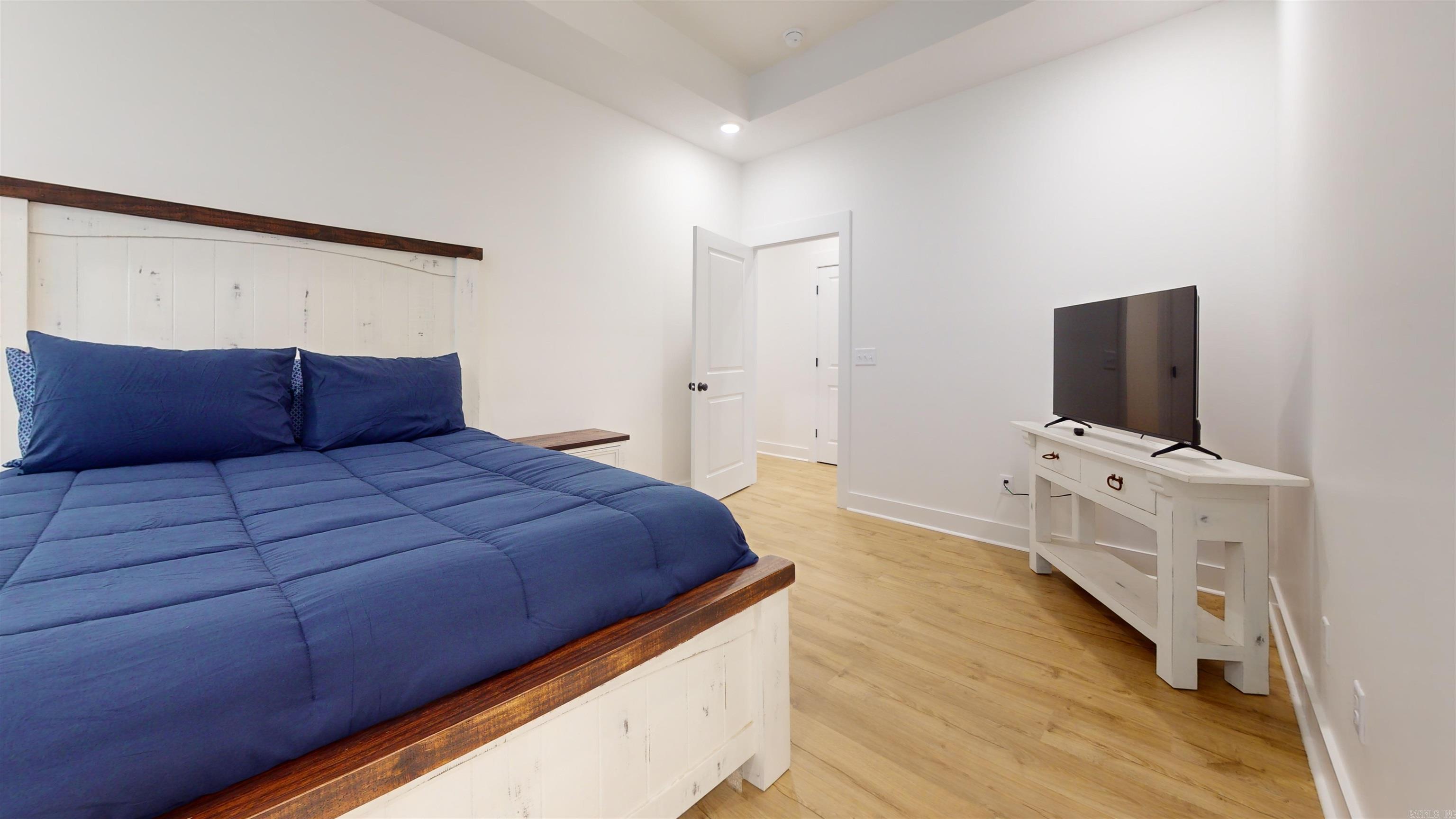 WINDSOR LANDING - Residential