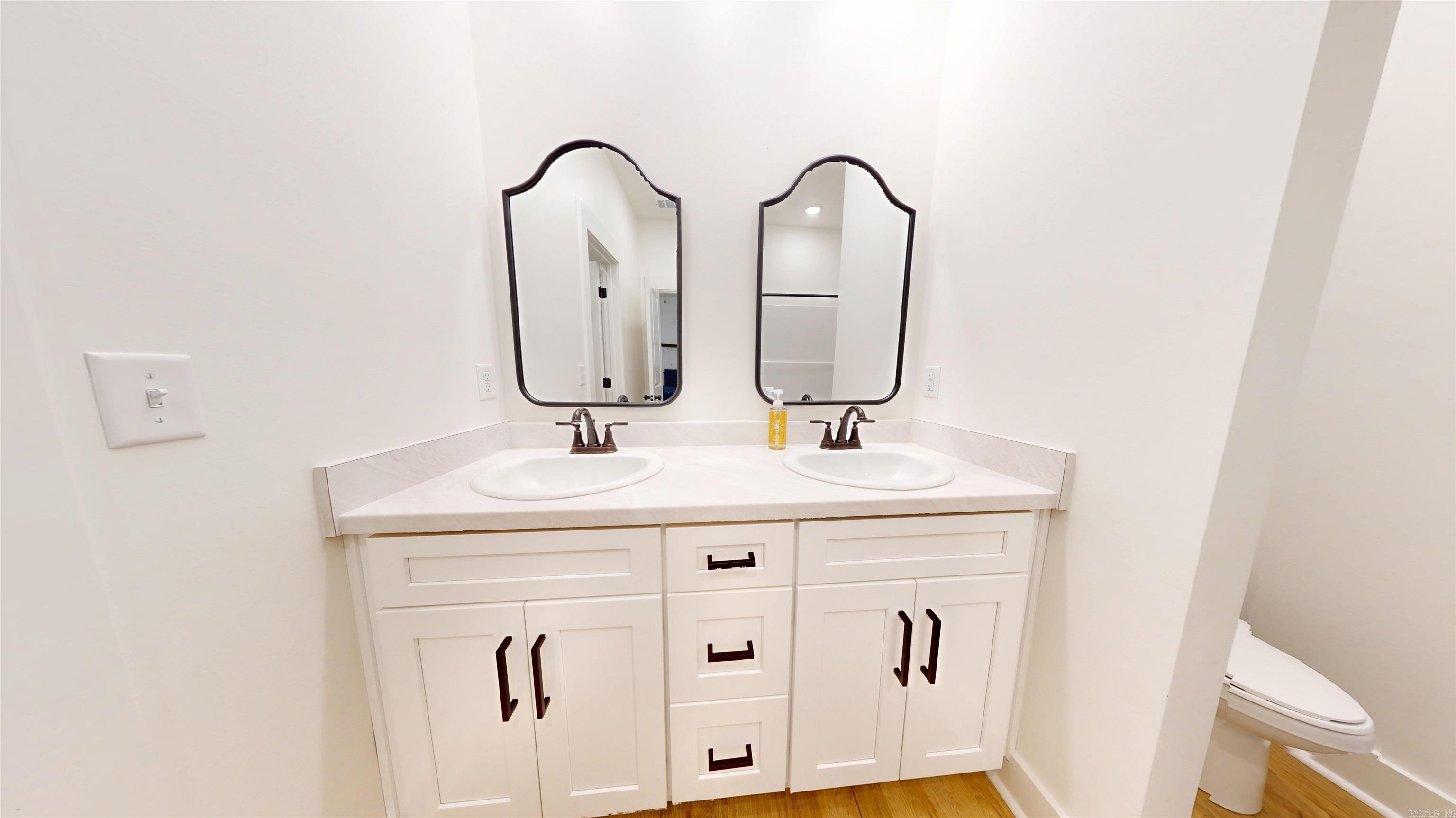 WINDSOR LANDING - Residential